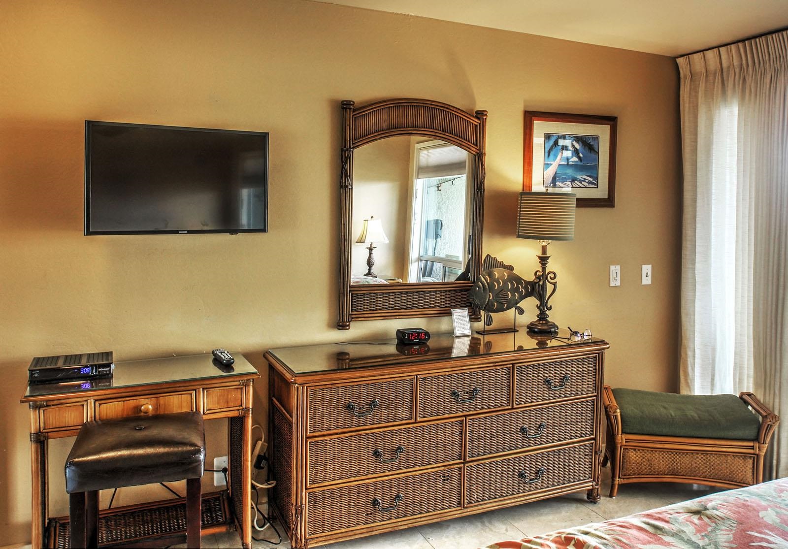 Kahana Sunset condo # D7, Lahaina, Hawaii - photo 23 of 38