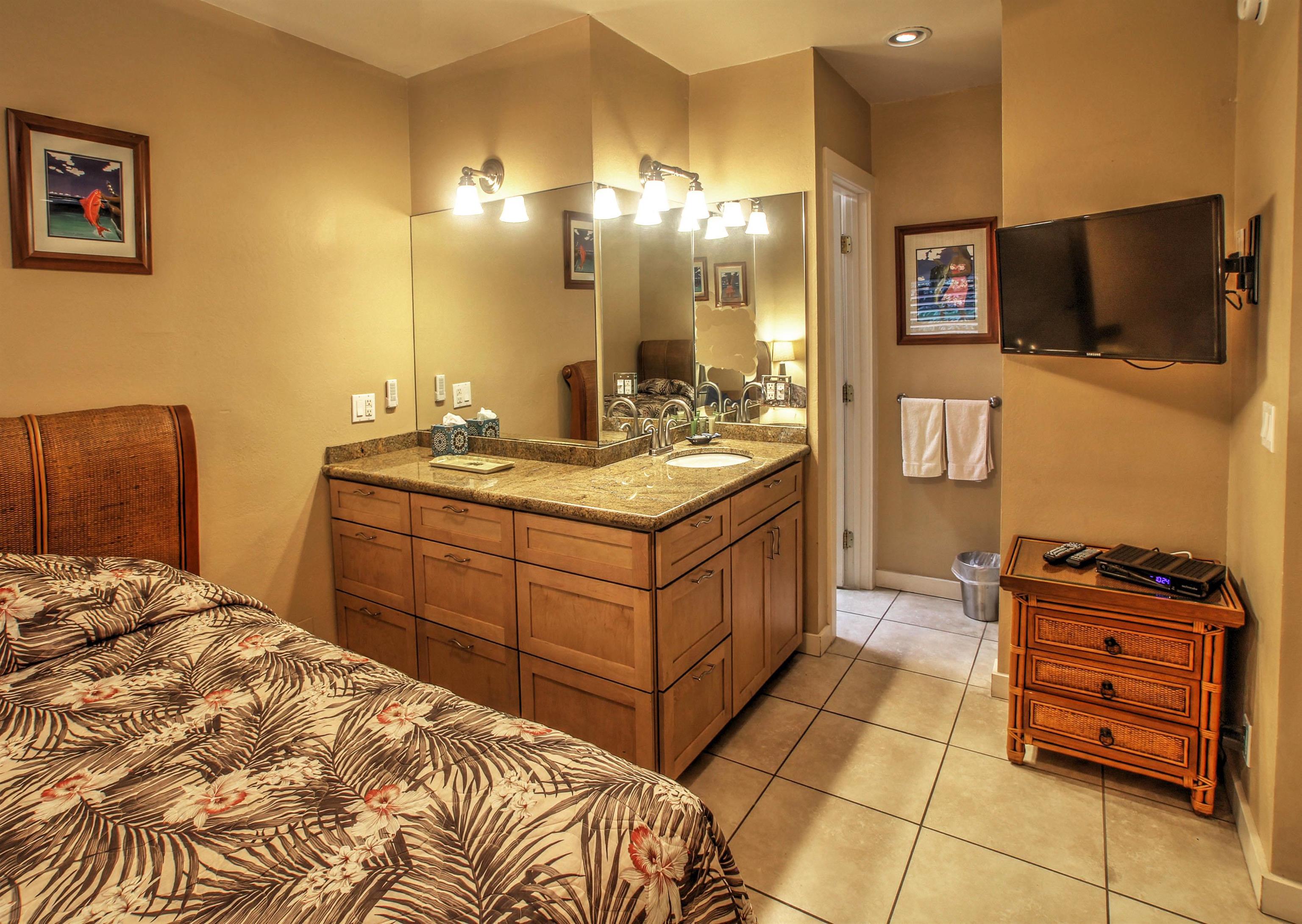 Kahana Sunset condo # D7, Lahaina, Hawaii - photo 26 of 38