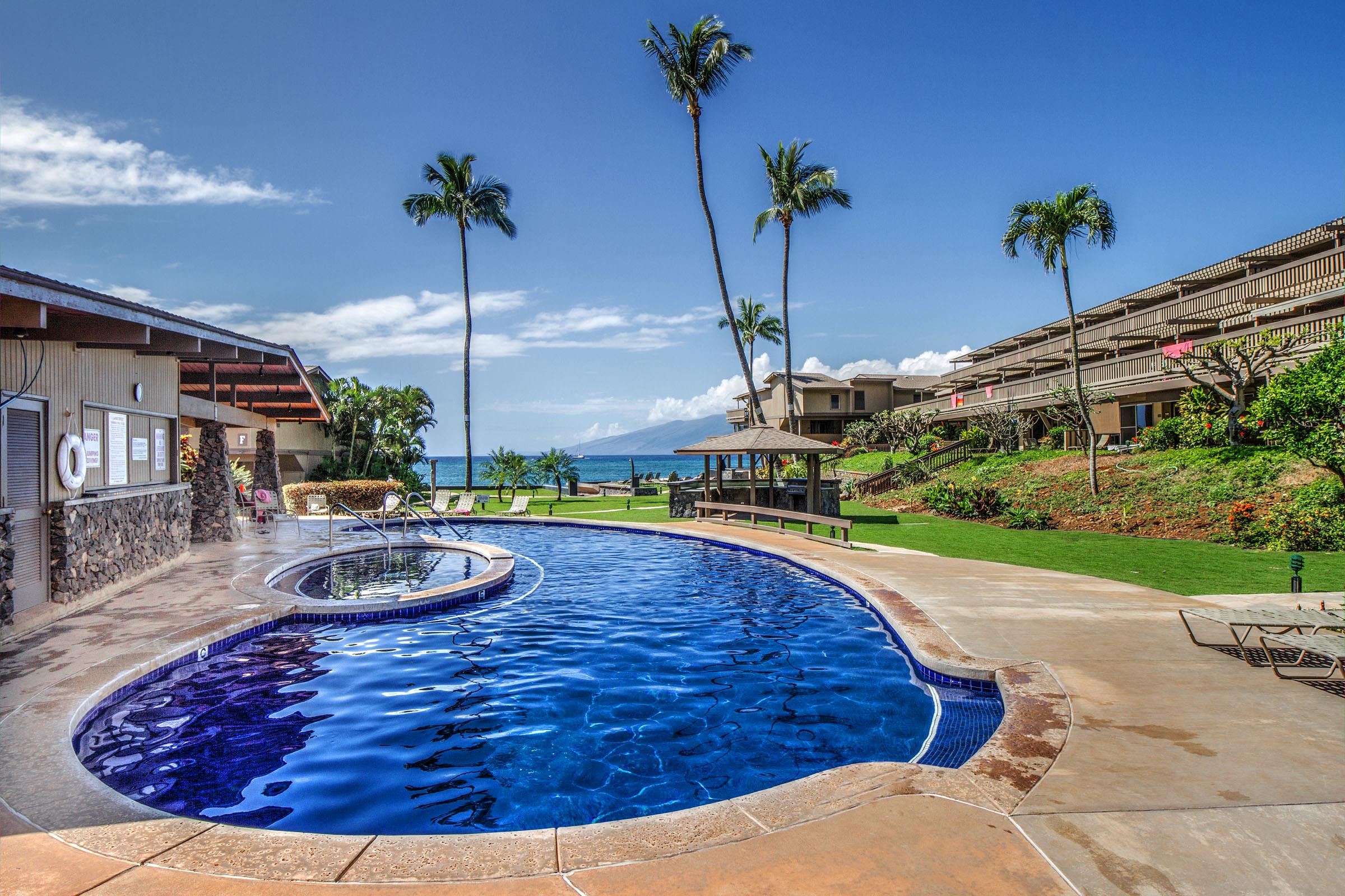Kahana Sunset condo # D7, Lahaina, Hawaii - photo 31 of 38