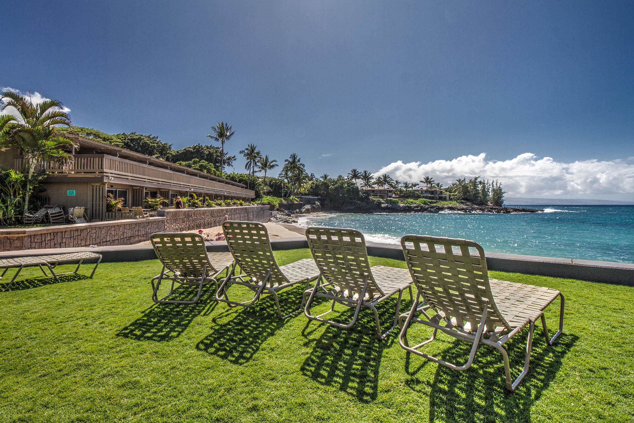 Kahana Sunset condo # D7, Lahaina, Hawaii - photo 36 of 38
