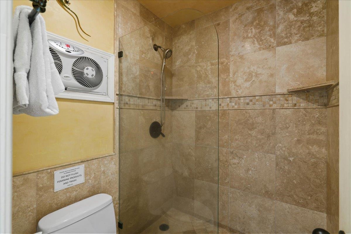 Kahana Sunset condo # E2E, Lahaina, Hawaii - photo 21 of 42