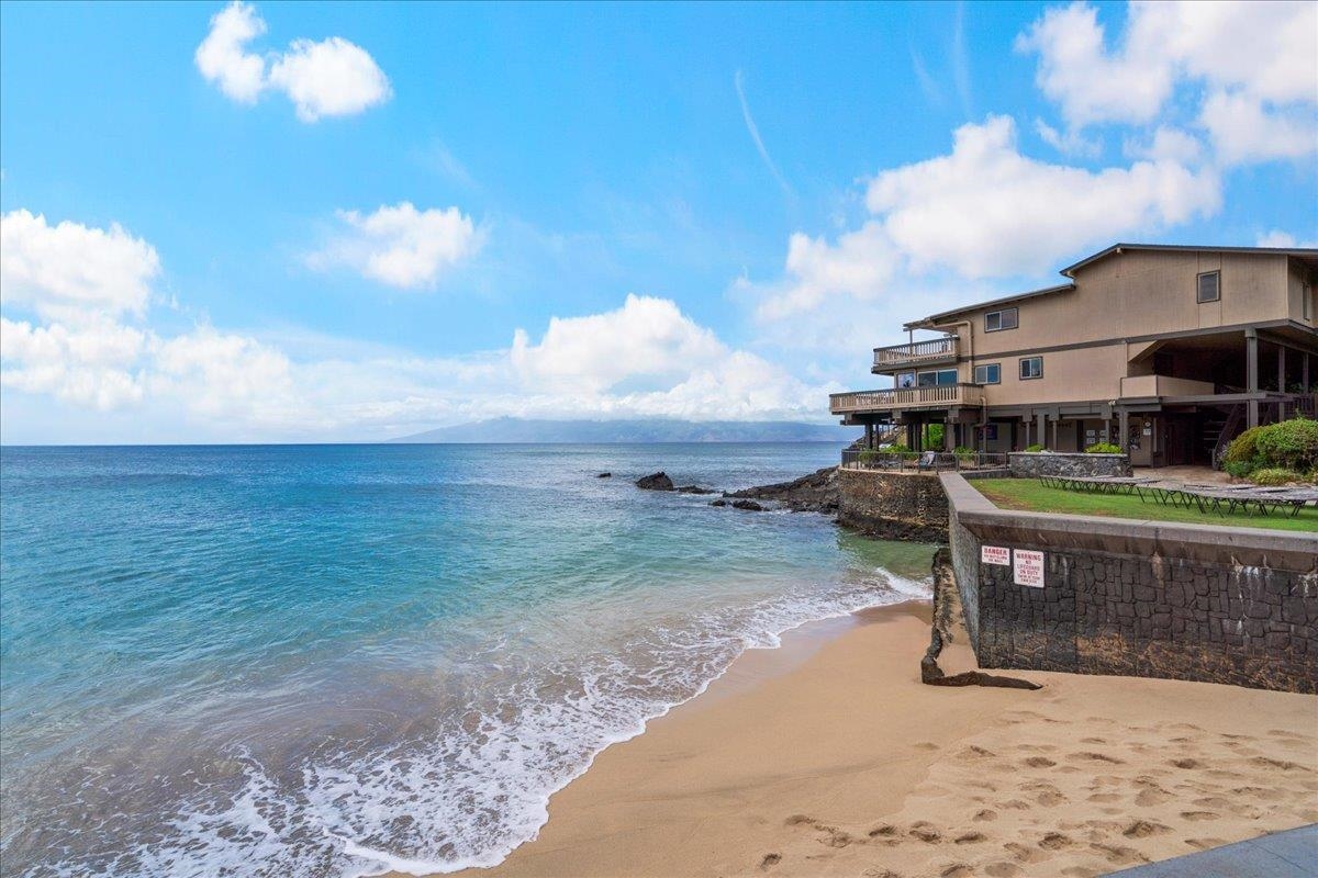 Kahana Sunset condo # E2E, Lahaina, Hawaii - photo 32 of 42