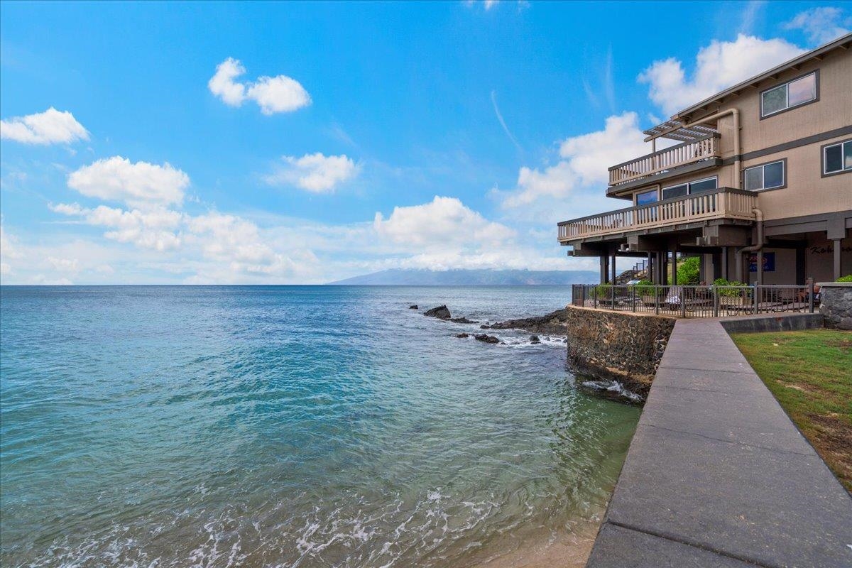 Kahana Sunset condo # E2E, Lahaina, Hawaii - photo 35 of 42