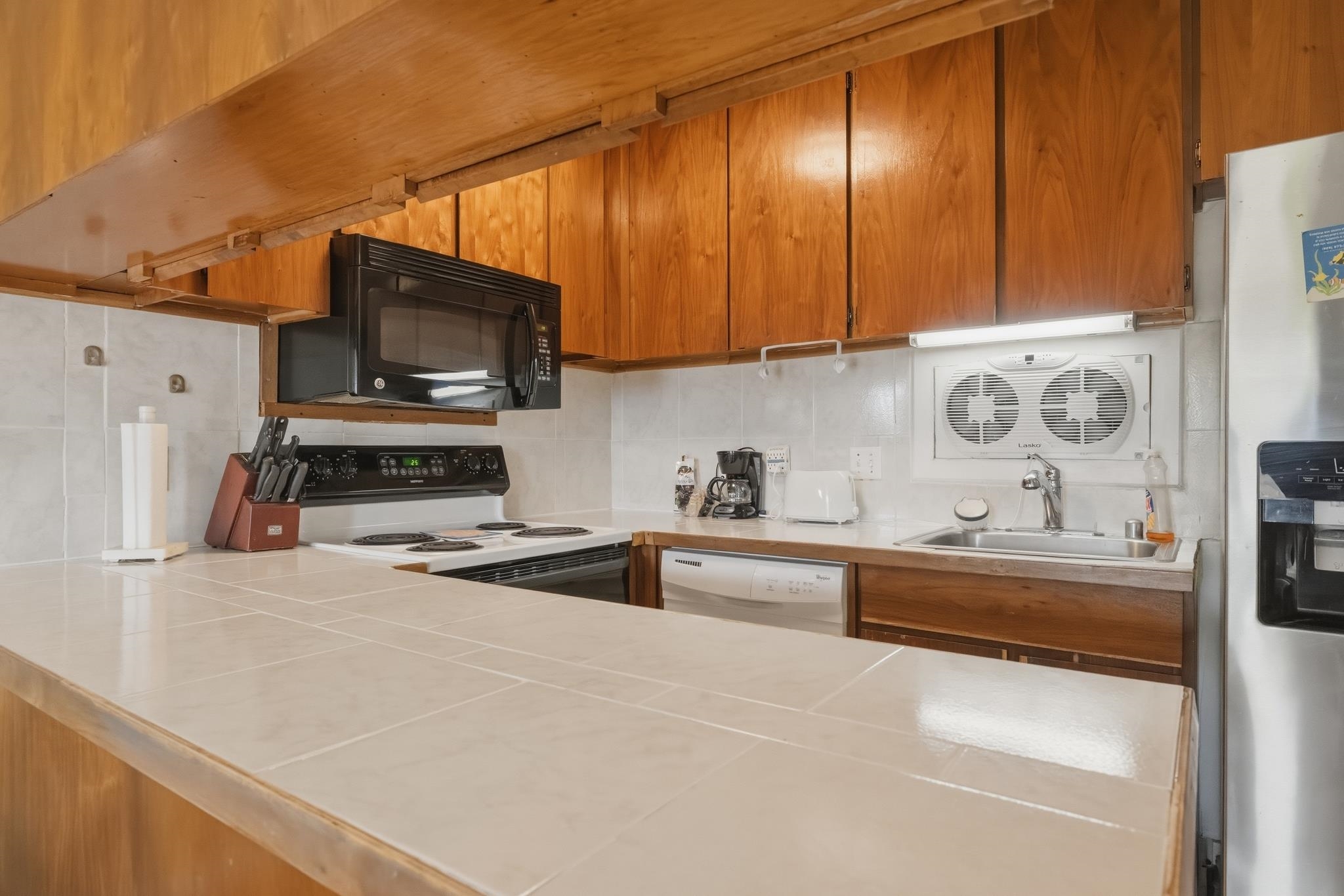 Kahana Sunset condo # E3E, Lahaina, Hawaii - photo 30 of 35