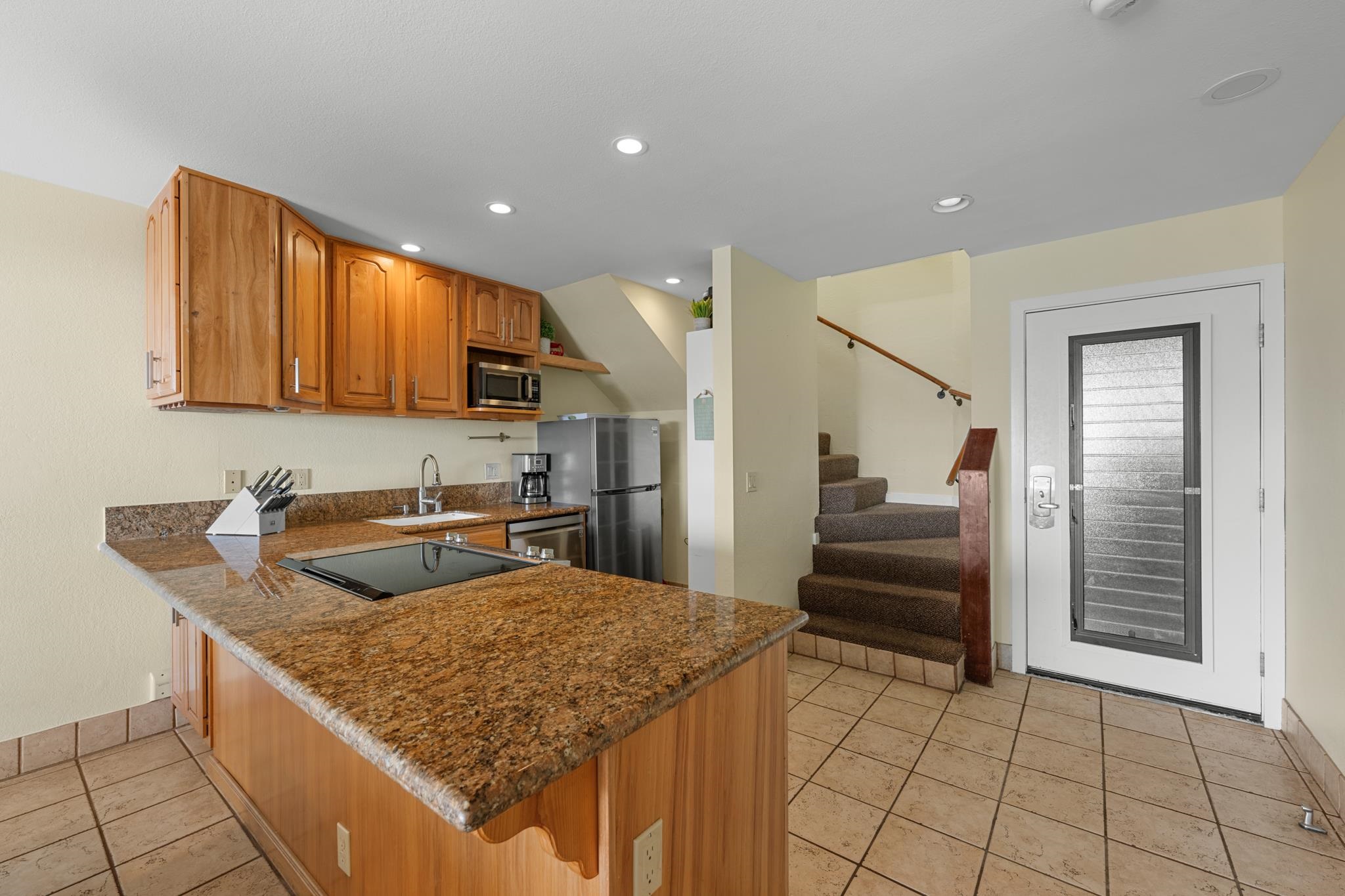 Kahana Sunset condo # E5, Lahaina, Hawaii - photo 3 of 44