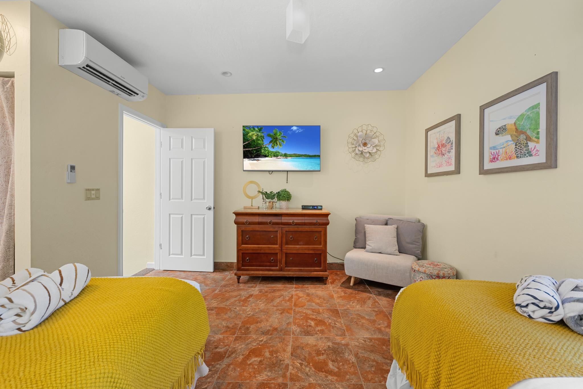 Kahana Sunset condo # E5, Lahaina, Hawaii - photo 31 of 44