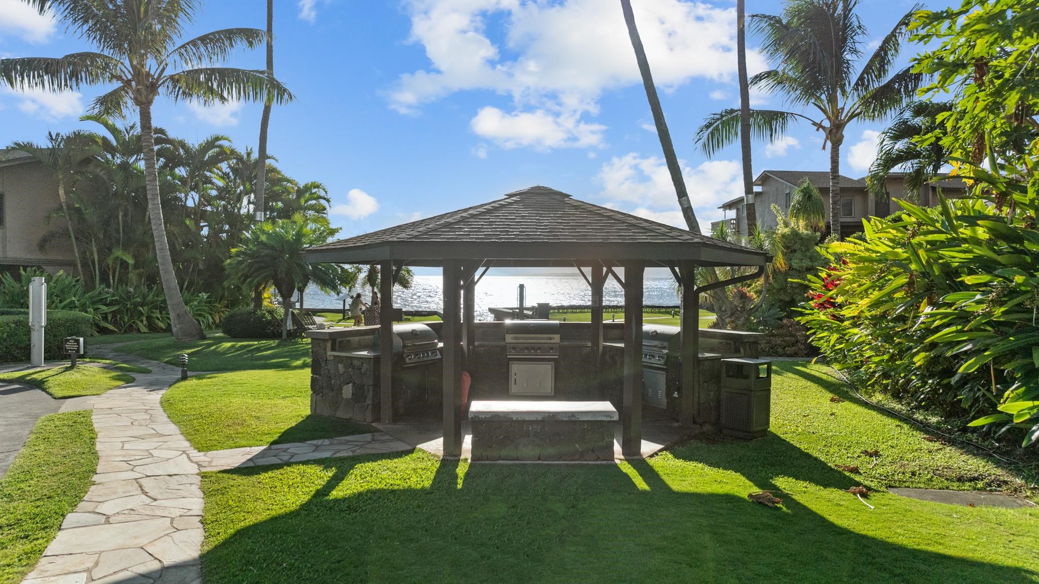 Kahana Sunset condo # E5, Lahaina, Hawaii - photo 42 of 44