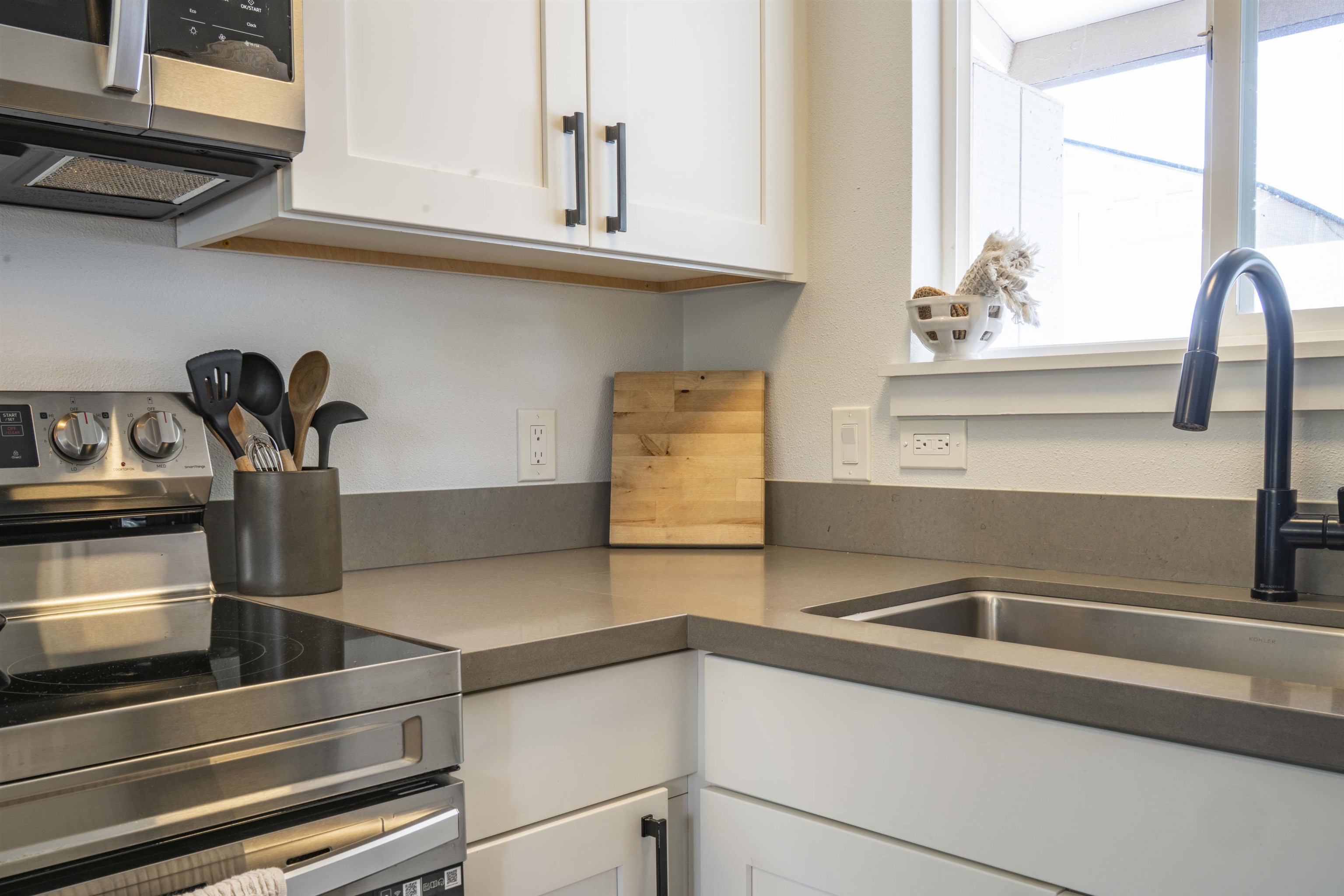 491  Kilika Pl Wailuku, Wailuku home - photo 3 of 20