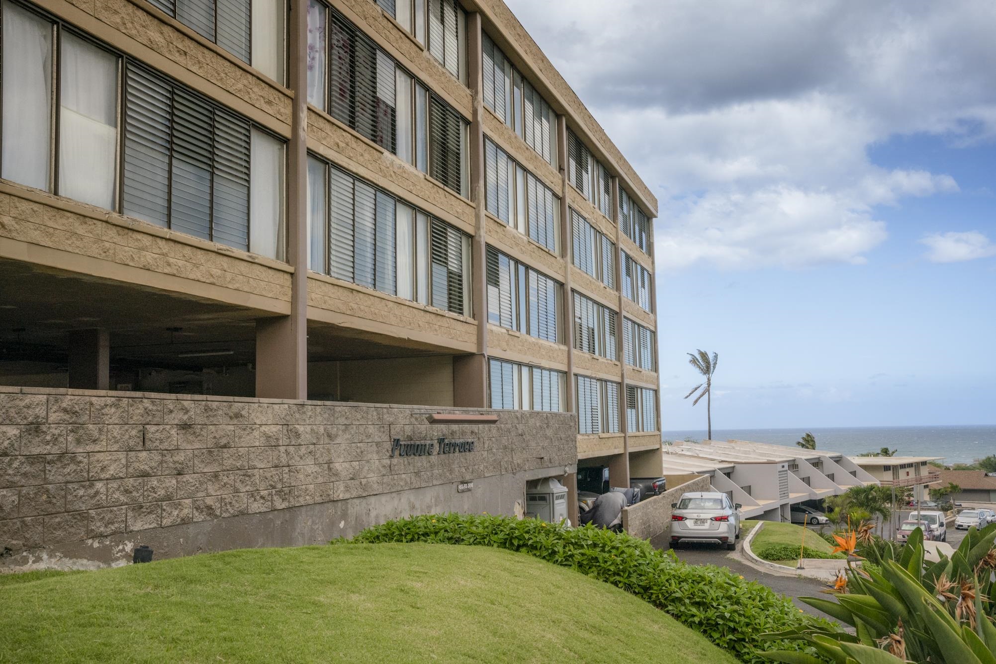 Puuone Terrace condo # 216, Wailuku, Hawaii - photo 2 of 21