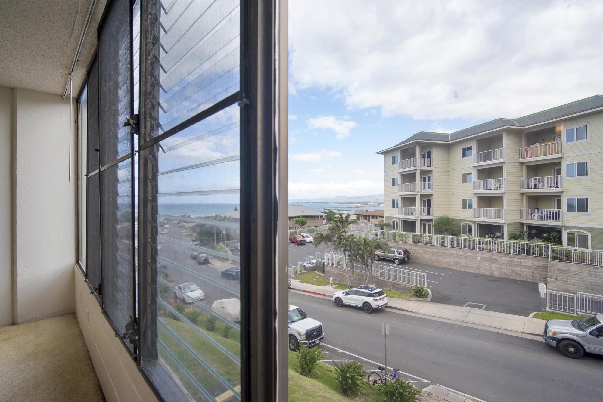 Puuone Terrace condo # 216, Wailuku, Hawaii - photo 6 of 21