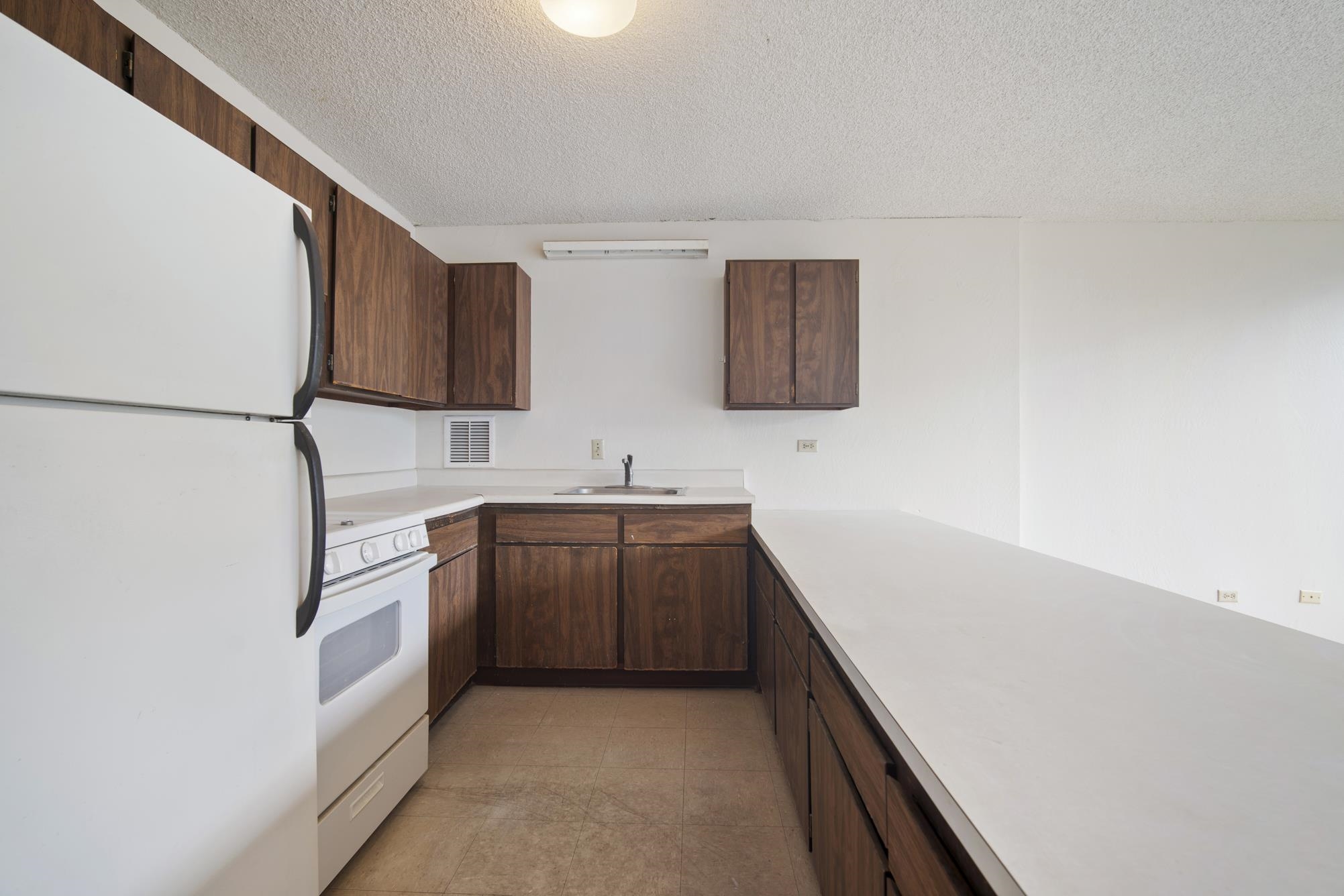 Puuone Terrace condo # 216, Wailuku, Hawaii - photo 10 of 21