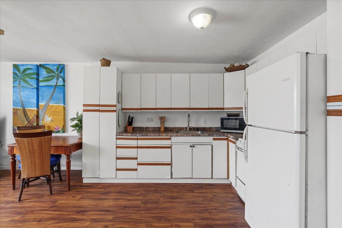 Puuone Terrace condo # 407, Wailuku, Hawaii - photo 16 of 28