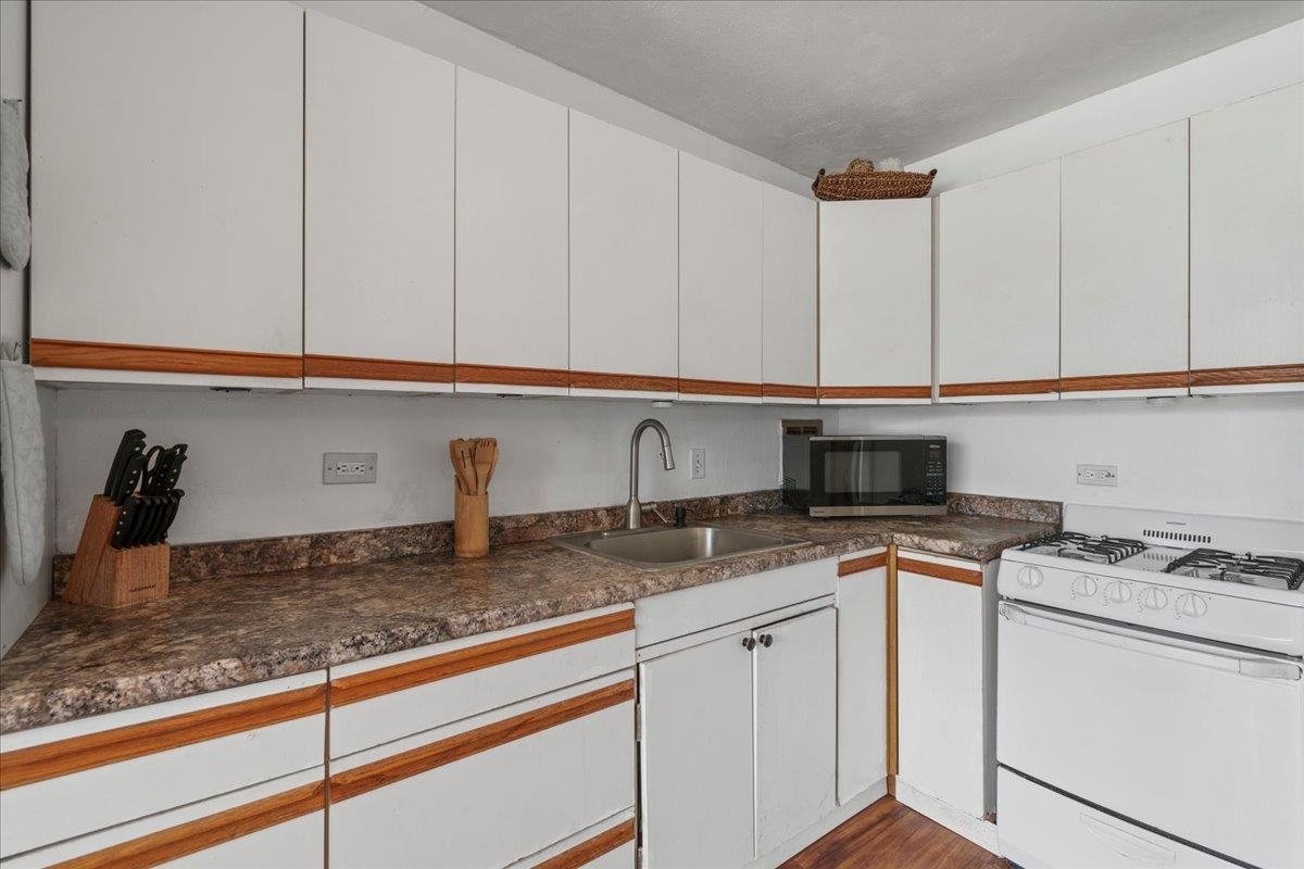 Puuone Terrace condo # 407, Wailuku, Hawaii - photo 18 of 28