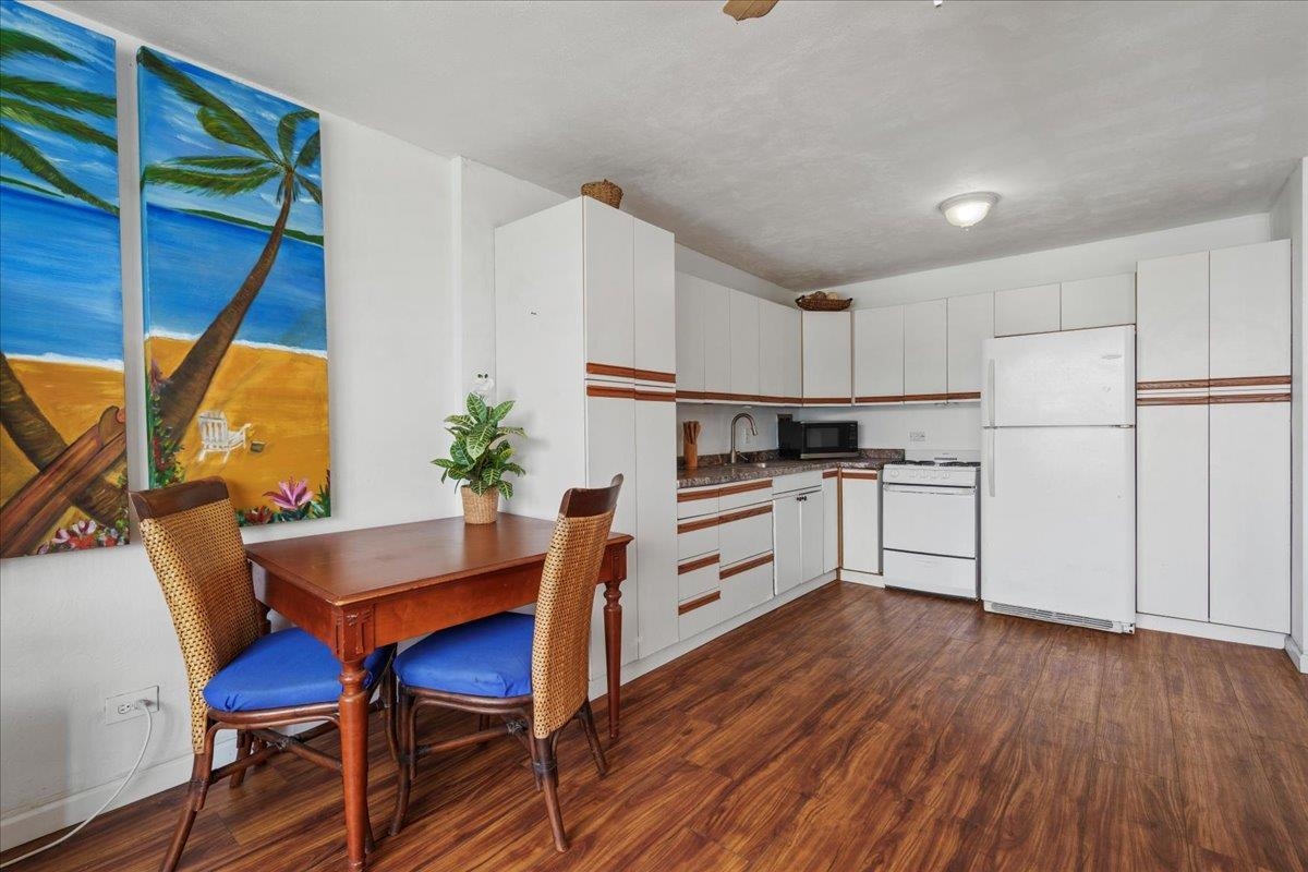 Puuone Terrace condo # 407, Wailuku, Hawaii - photo 22 of 28