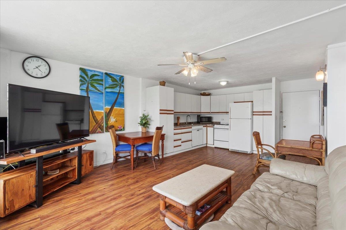 Puuone Terrace condo # 407, Wailuku, Hawaii - photo 20 of 33