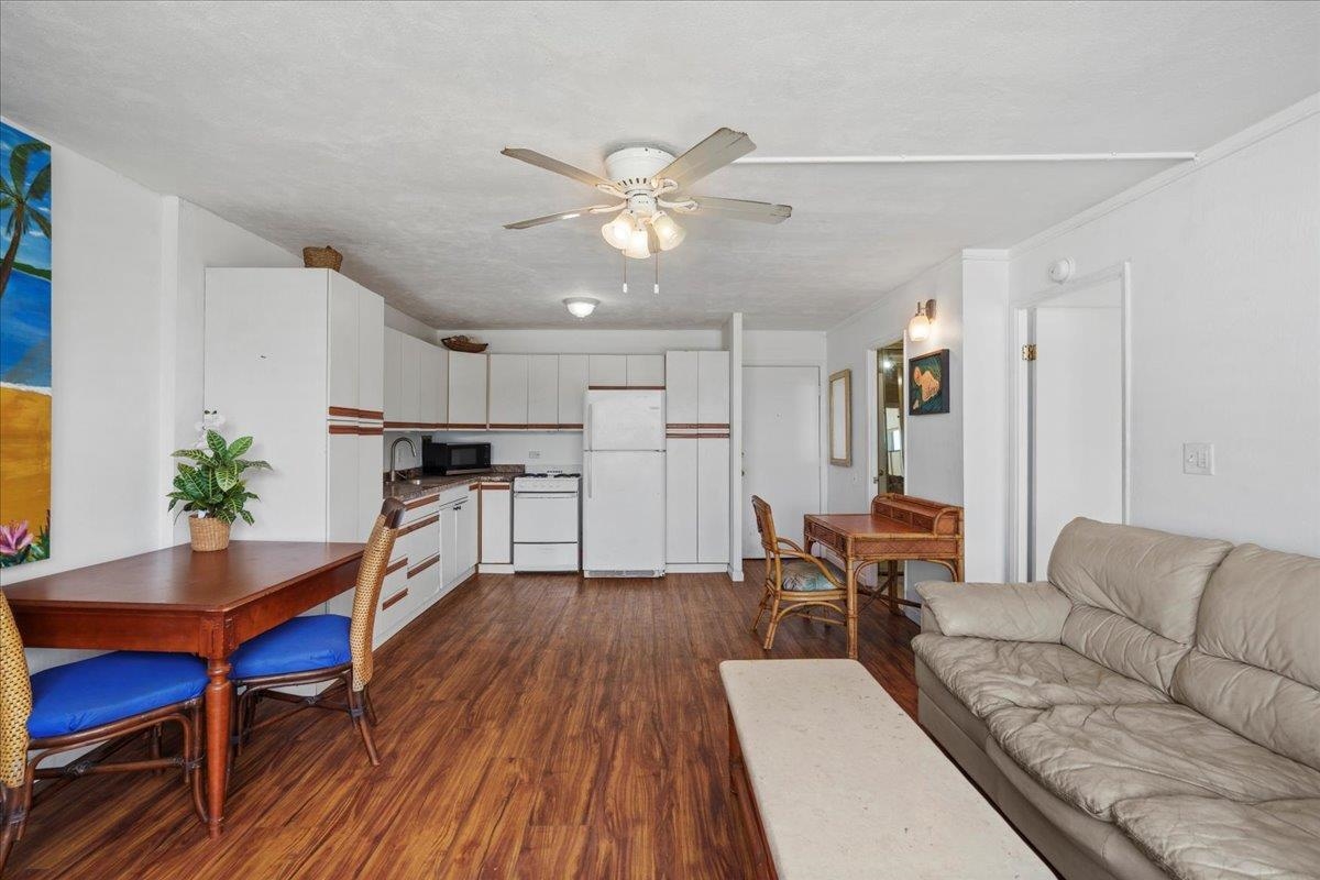 Puuone Terrace condo # 407, Wailuku, Hawaii - photo 21 of 33