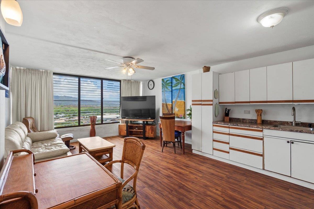 Puuone Terrace condo # 407, Wailuku, Hawaii - photo 6 of 33