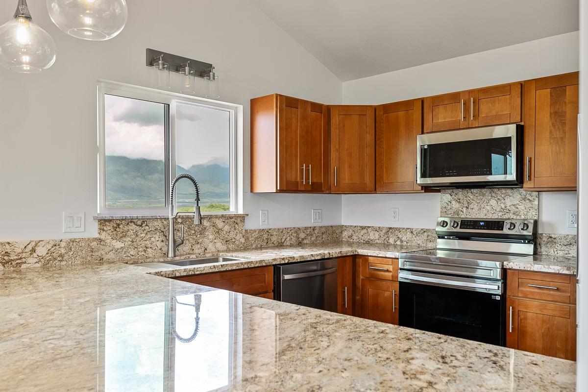 495  Kaiolohia St , Kihei home - photo 7 of 50