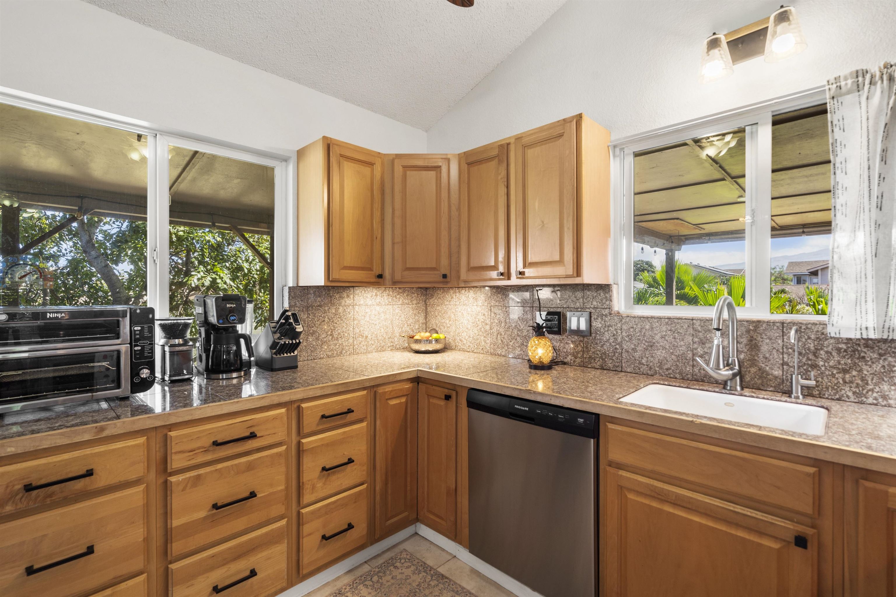 495  Kaiwahine St Kihei, Kihei home - photo 7 of 37