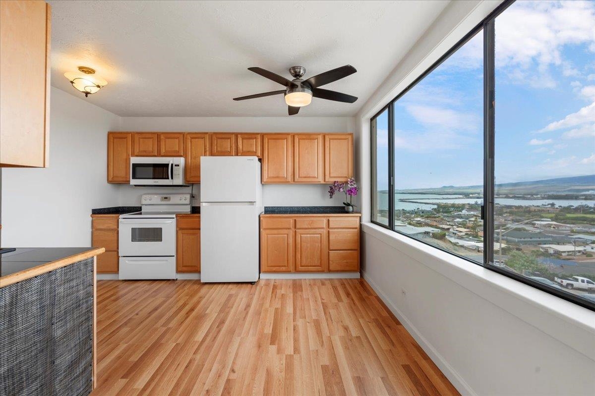 Mount Thomas condo # 203, Wailuku, Hawaii - photo 2 of 33