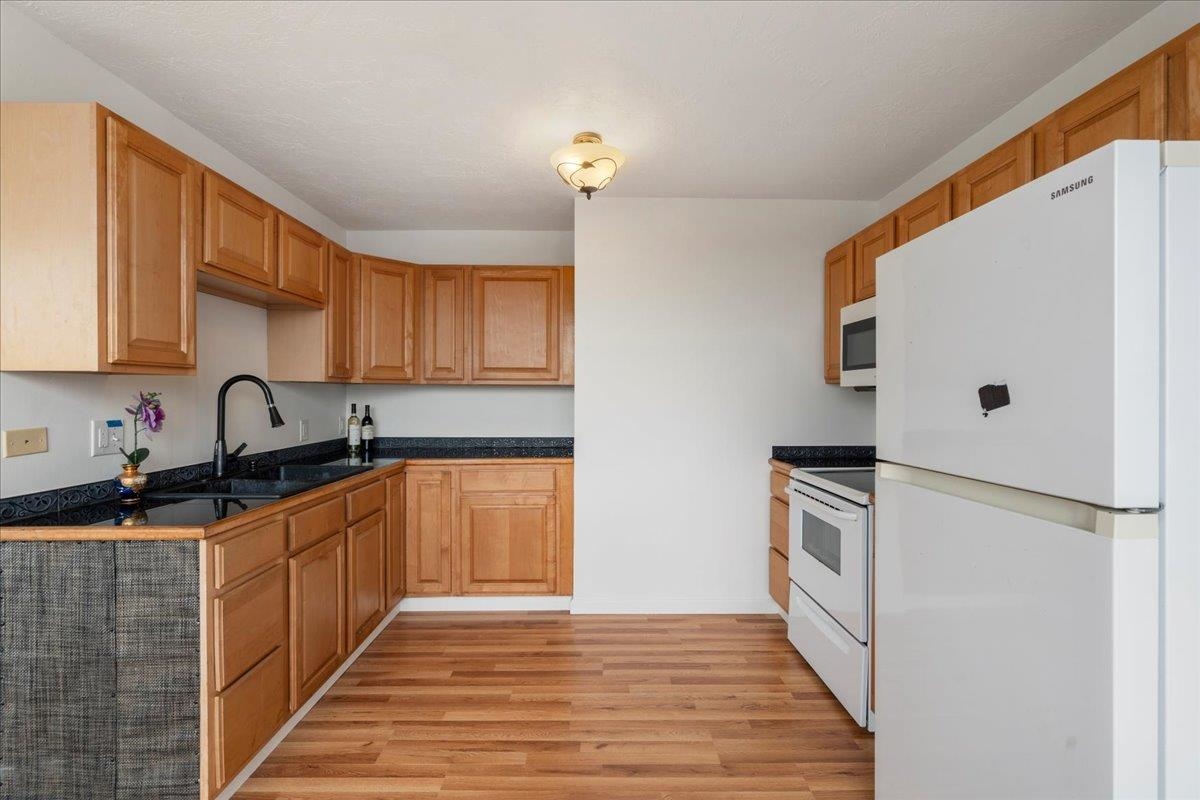 Mount Thomas condo # 203, Wailuku, Hawaii - photo 13 of 33