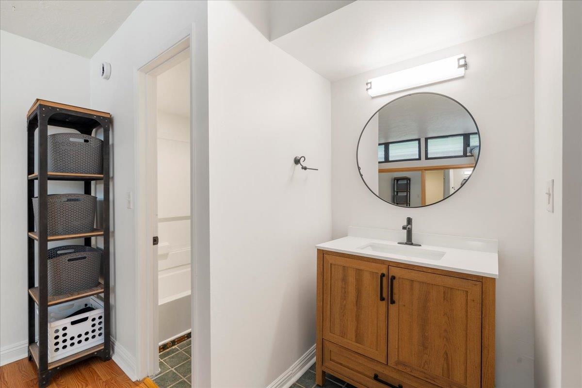 Mount Thomas condo # 203, Wailuku, Hawaii - photo 25 of 33