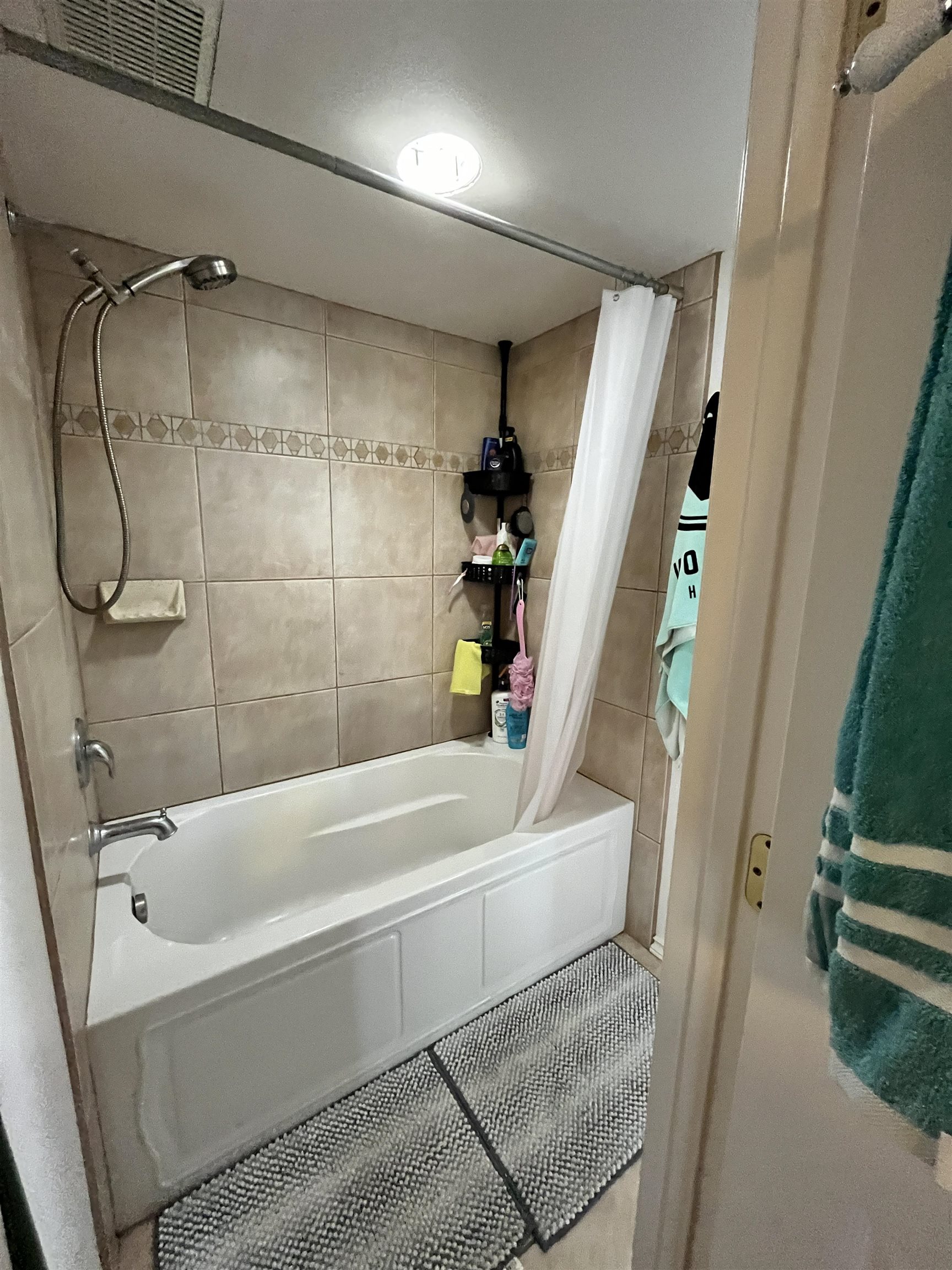 Mount Thomas condo # 204, Wailuku, Hawaii - photo 24 of 45