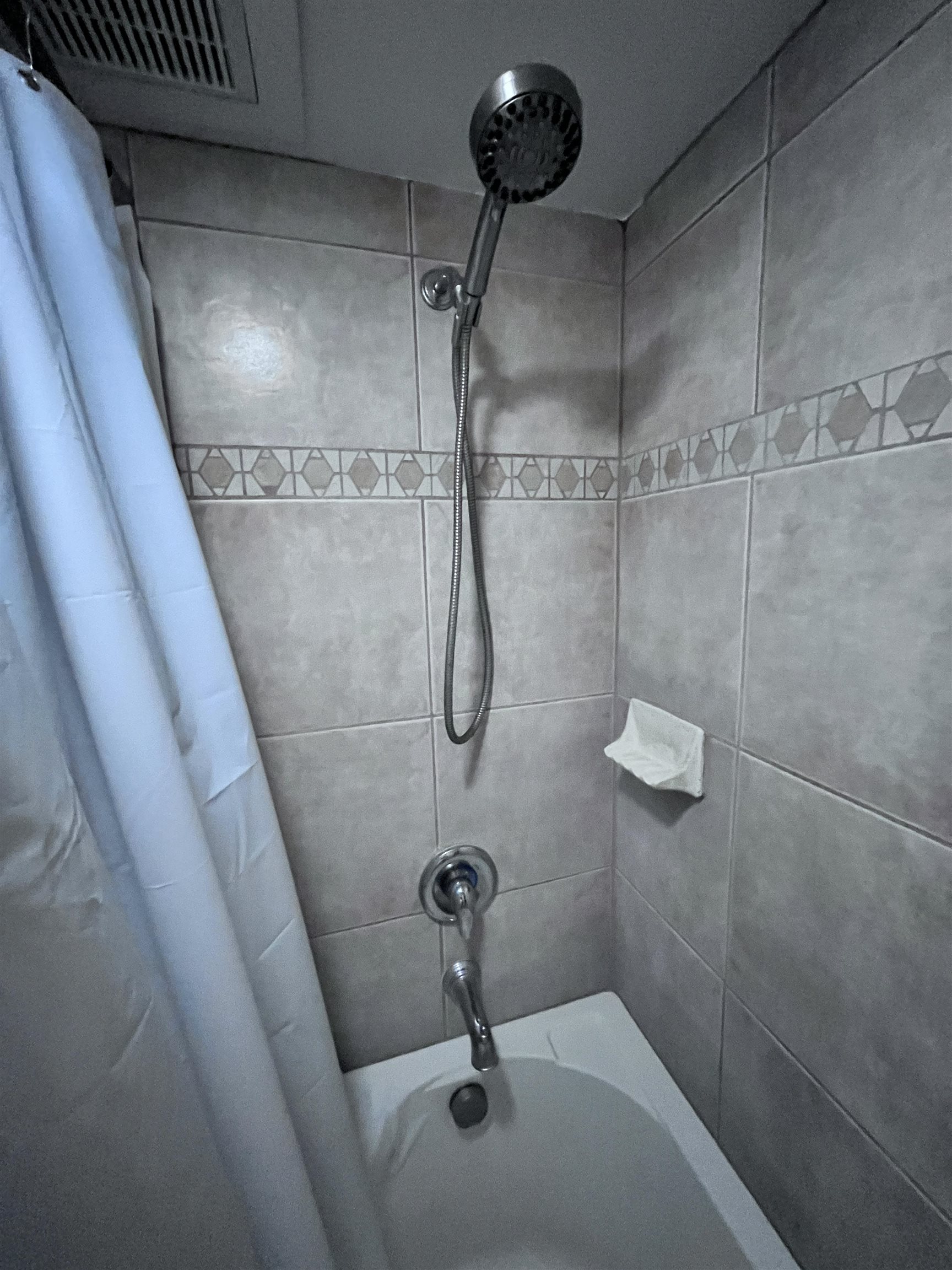 Mount Thomas condo # 204, Wailuku, Hawaii - photo 38 of 42