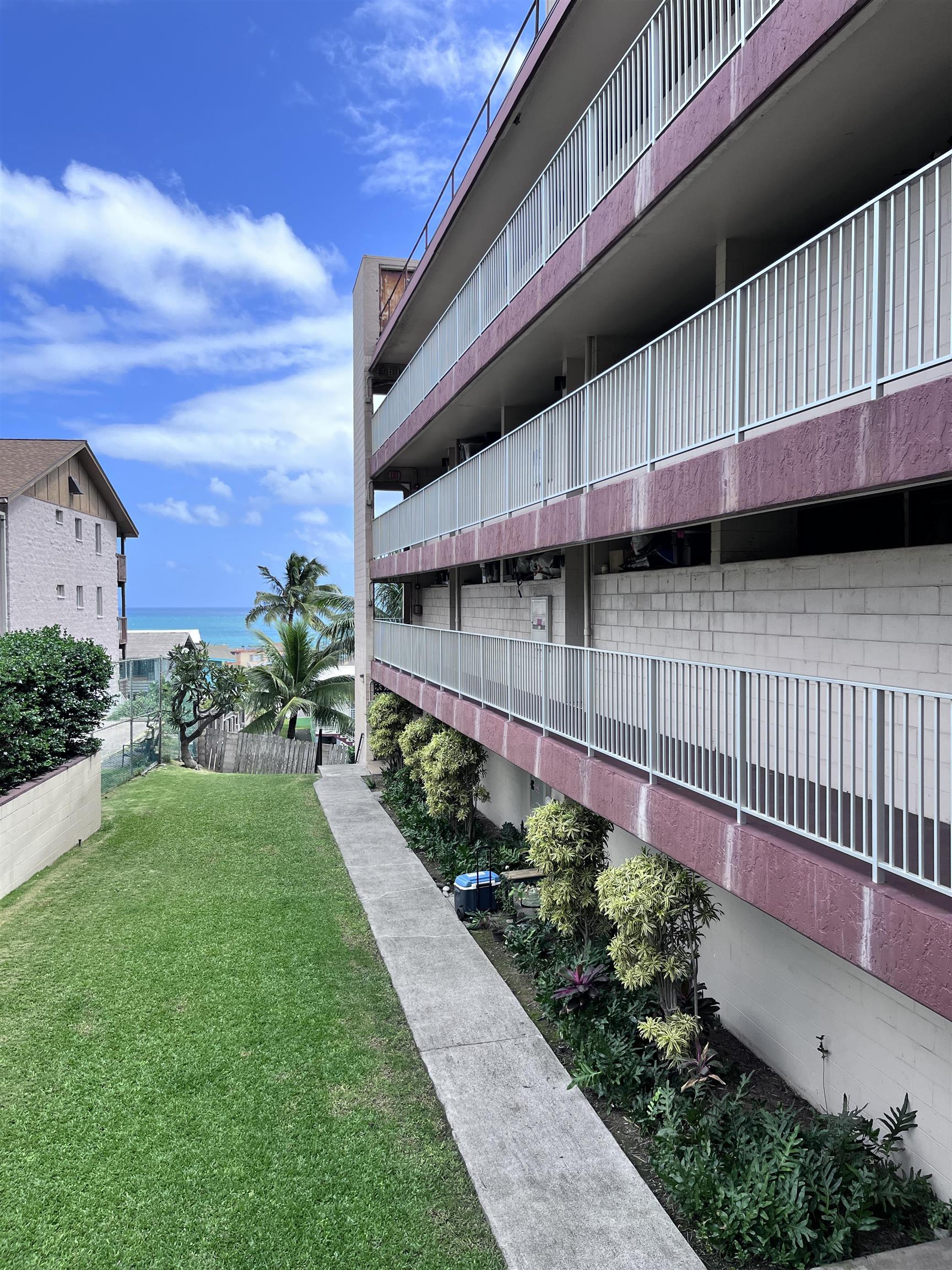 Mount Thomas condo # 204, Wailuku, Hawaii - photo 47 of 48