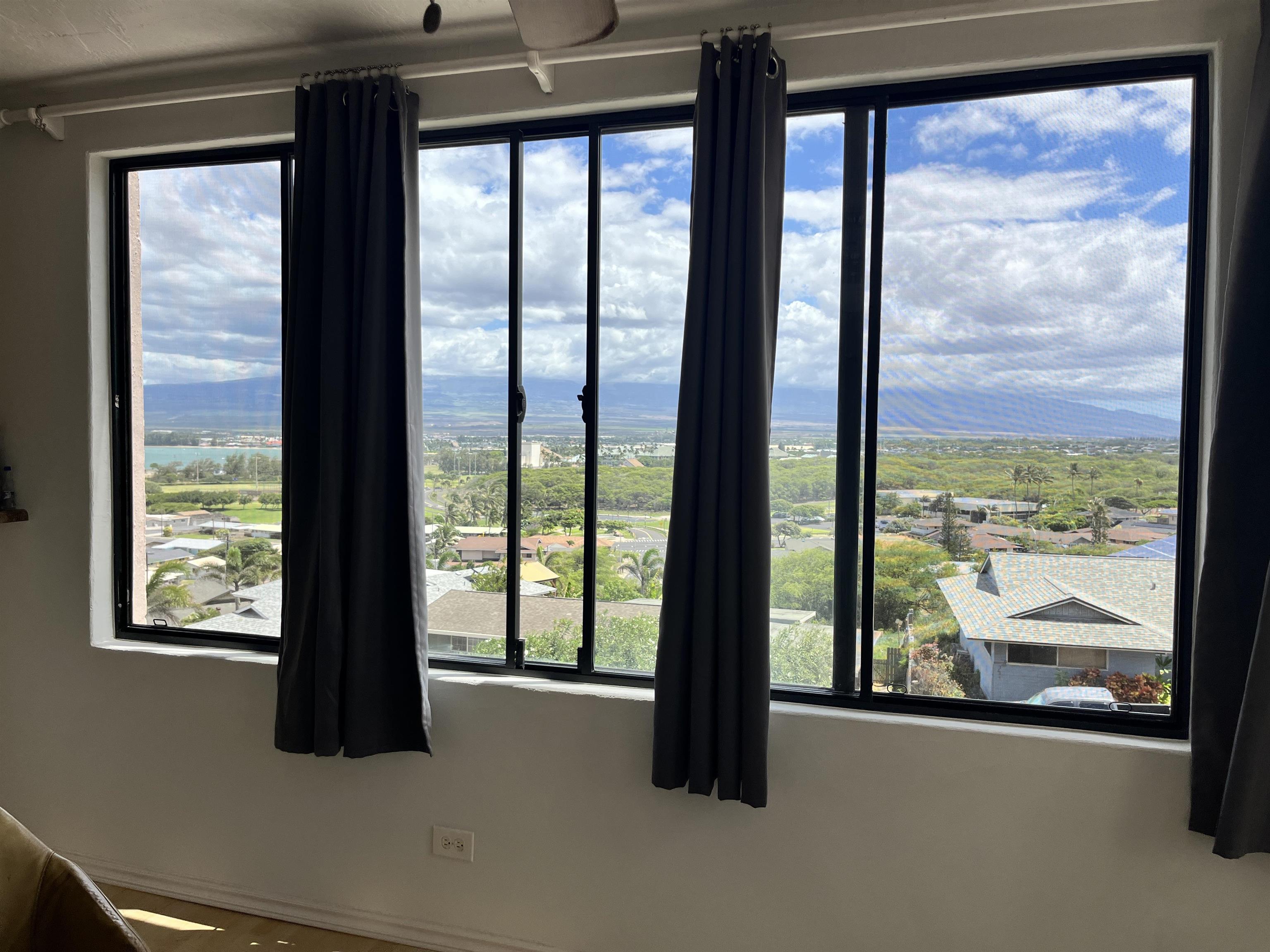 Mount Thomas condo # 204, Wailuku, Hawaii - photo 8 of 42