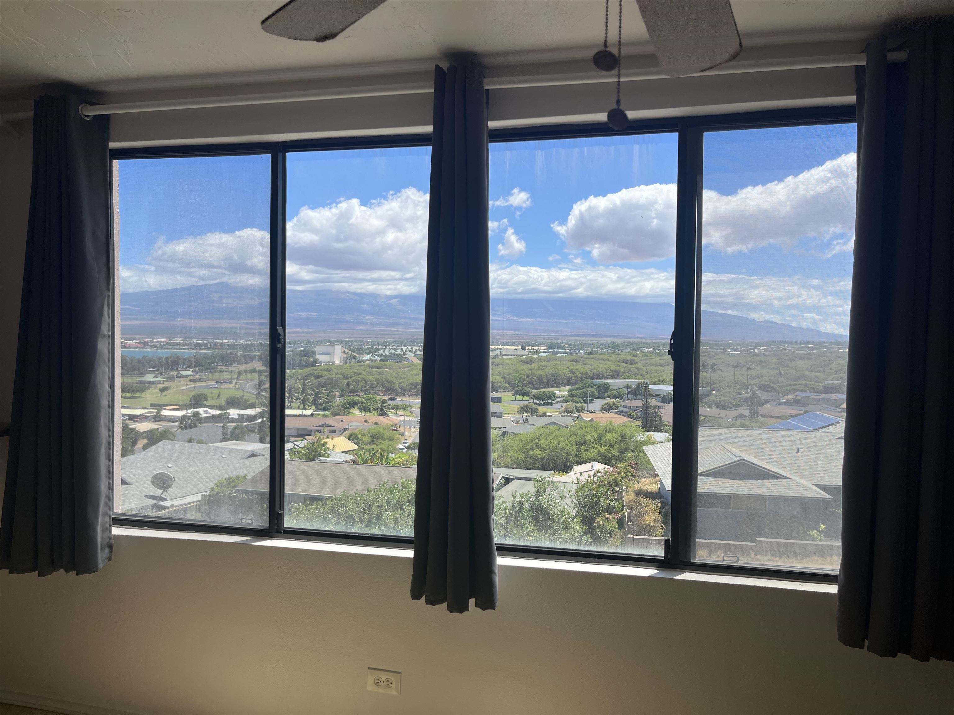 Mount Thomas condo # 204, Wailuku, Hawaii - photo 10 of 48
