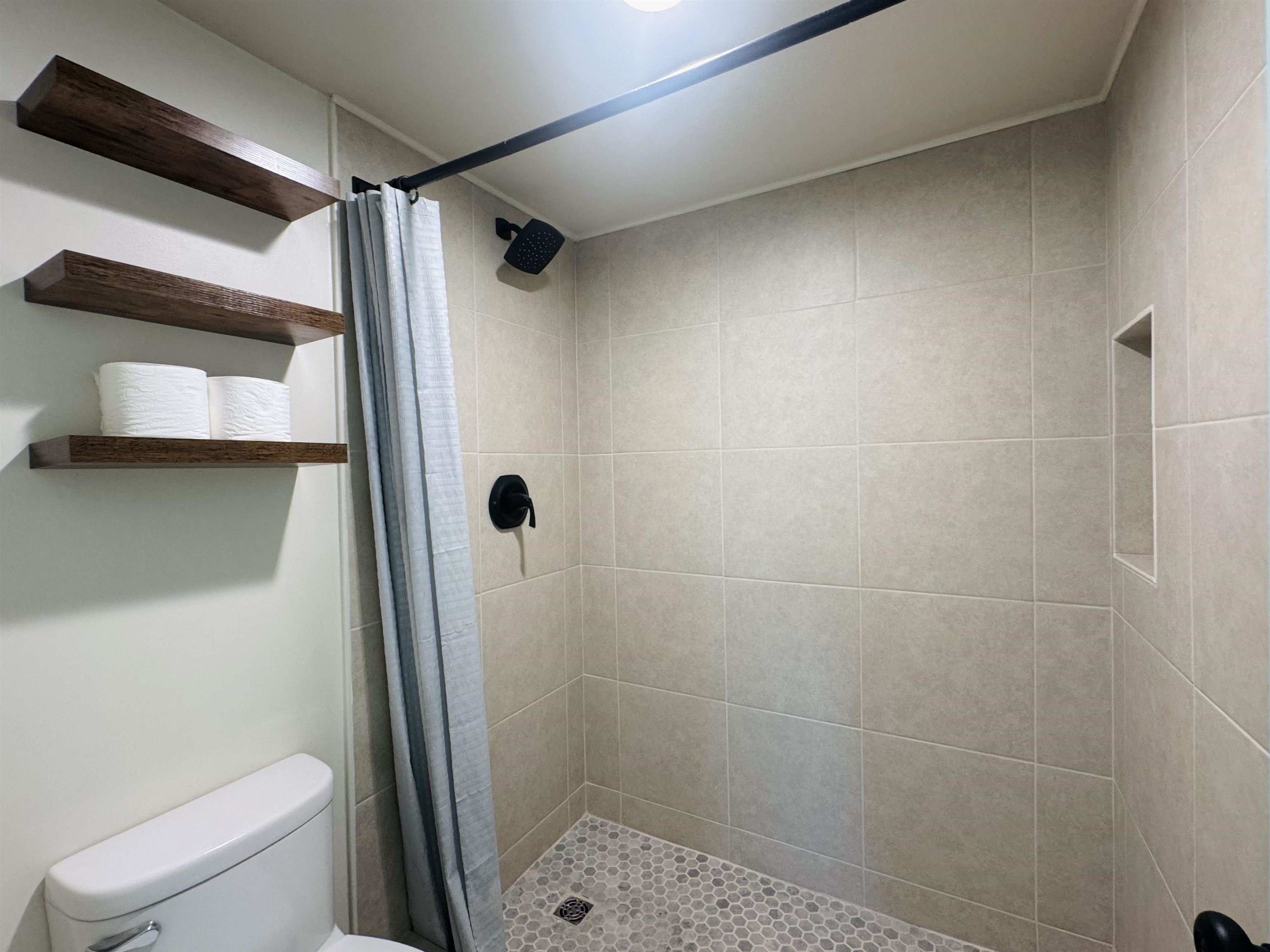 Mount Thomas condo # 301, Wailuku, Hawaii - photo 17 of 22