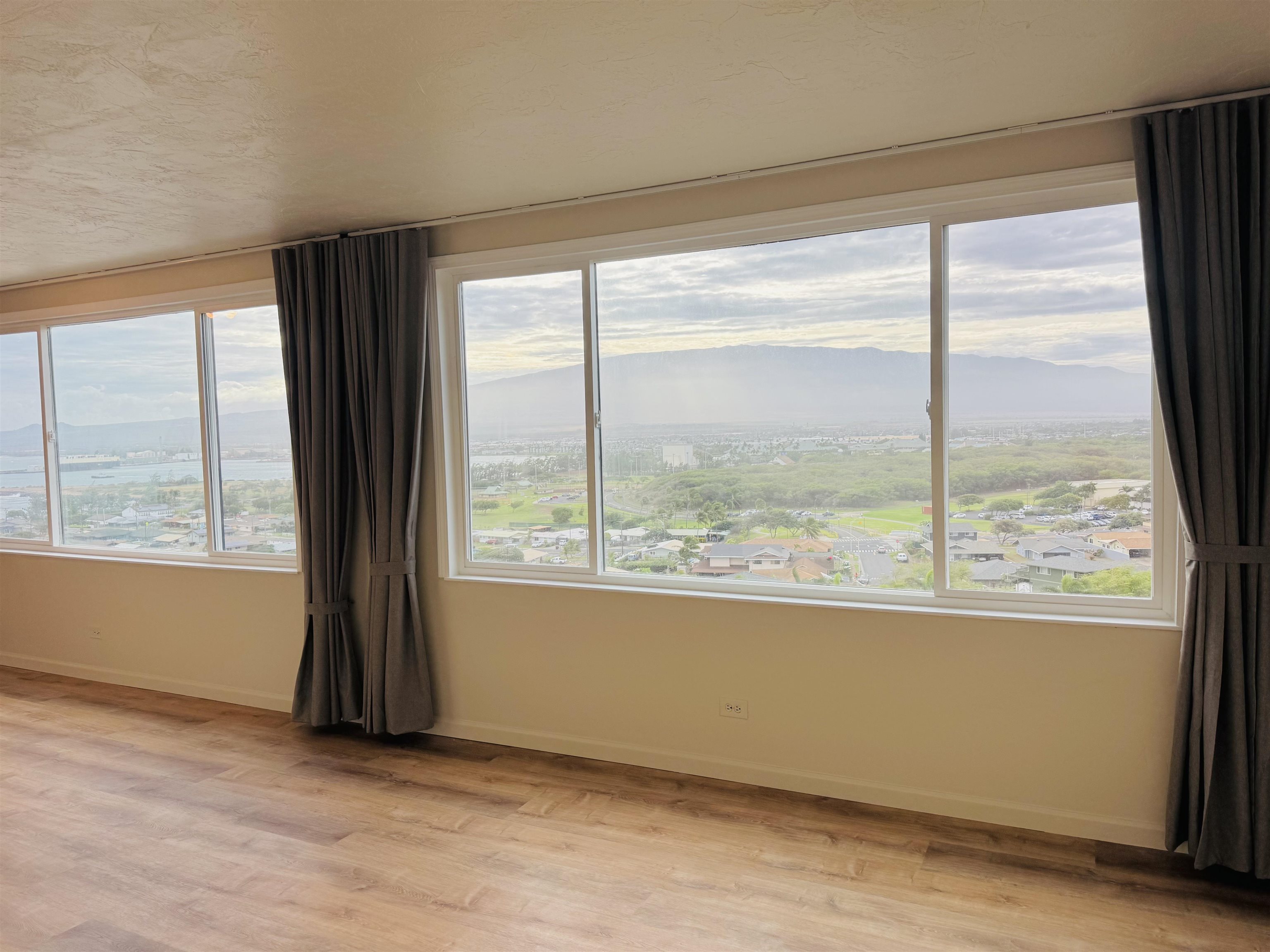 Mount Thomas condo # 301, Wailuku, Hawaii - photo 6 of 22