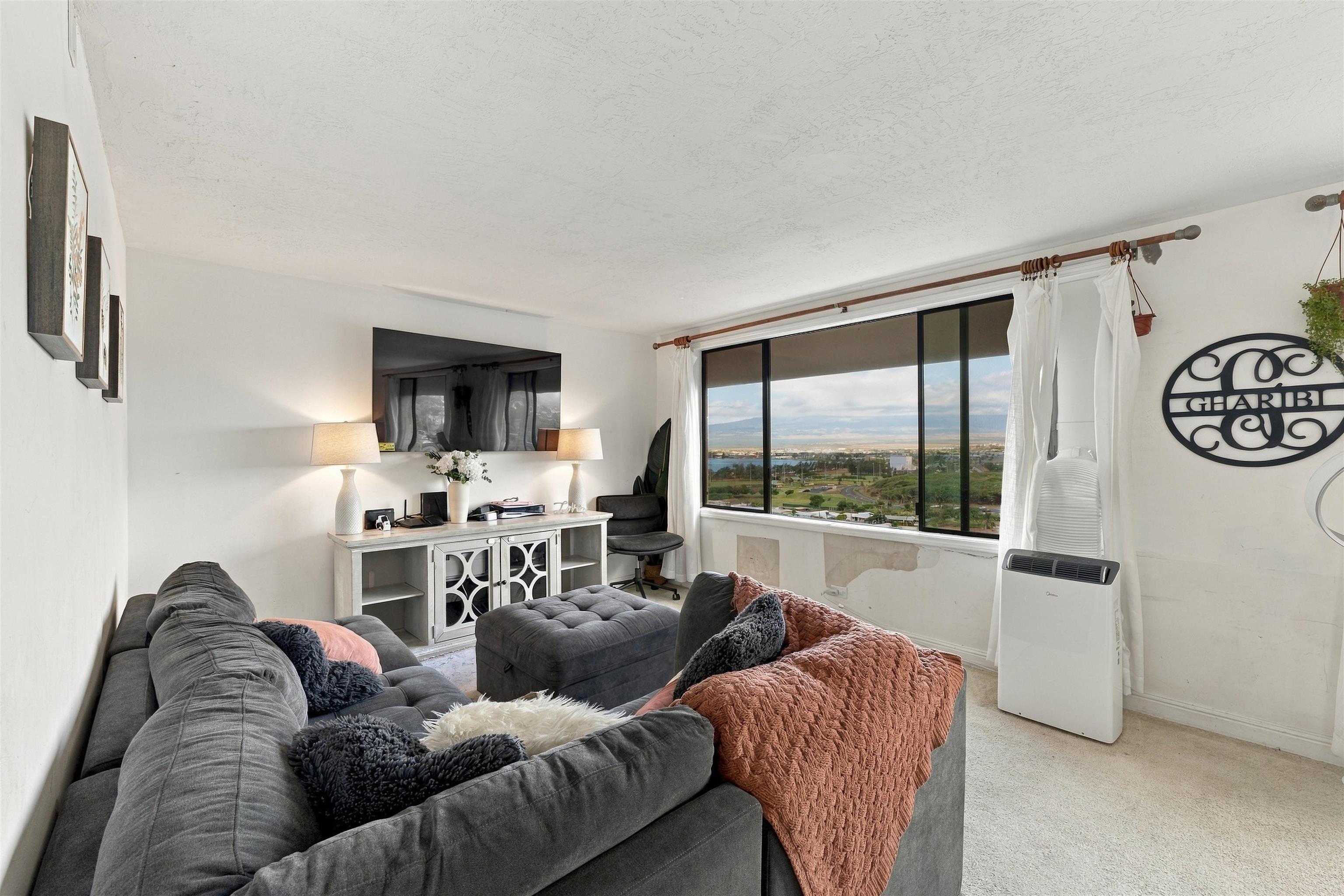 Mount Thomas condo # PH2, Wailuku, Hawaii - photo 5 of 29