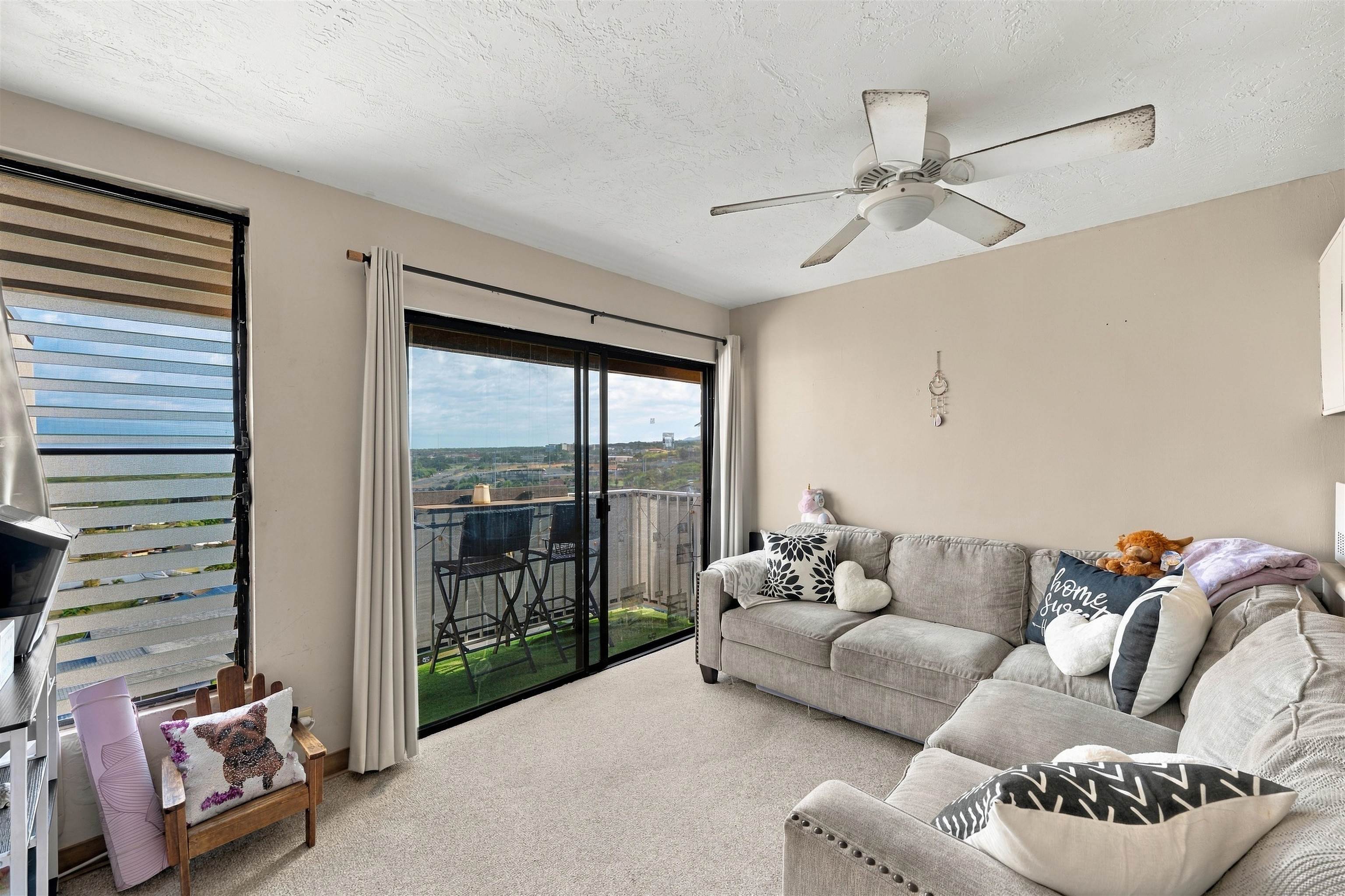 Mount Thomas condo # PH5, Wailuku, Hawaii - photo 6 of 21