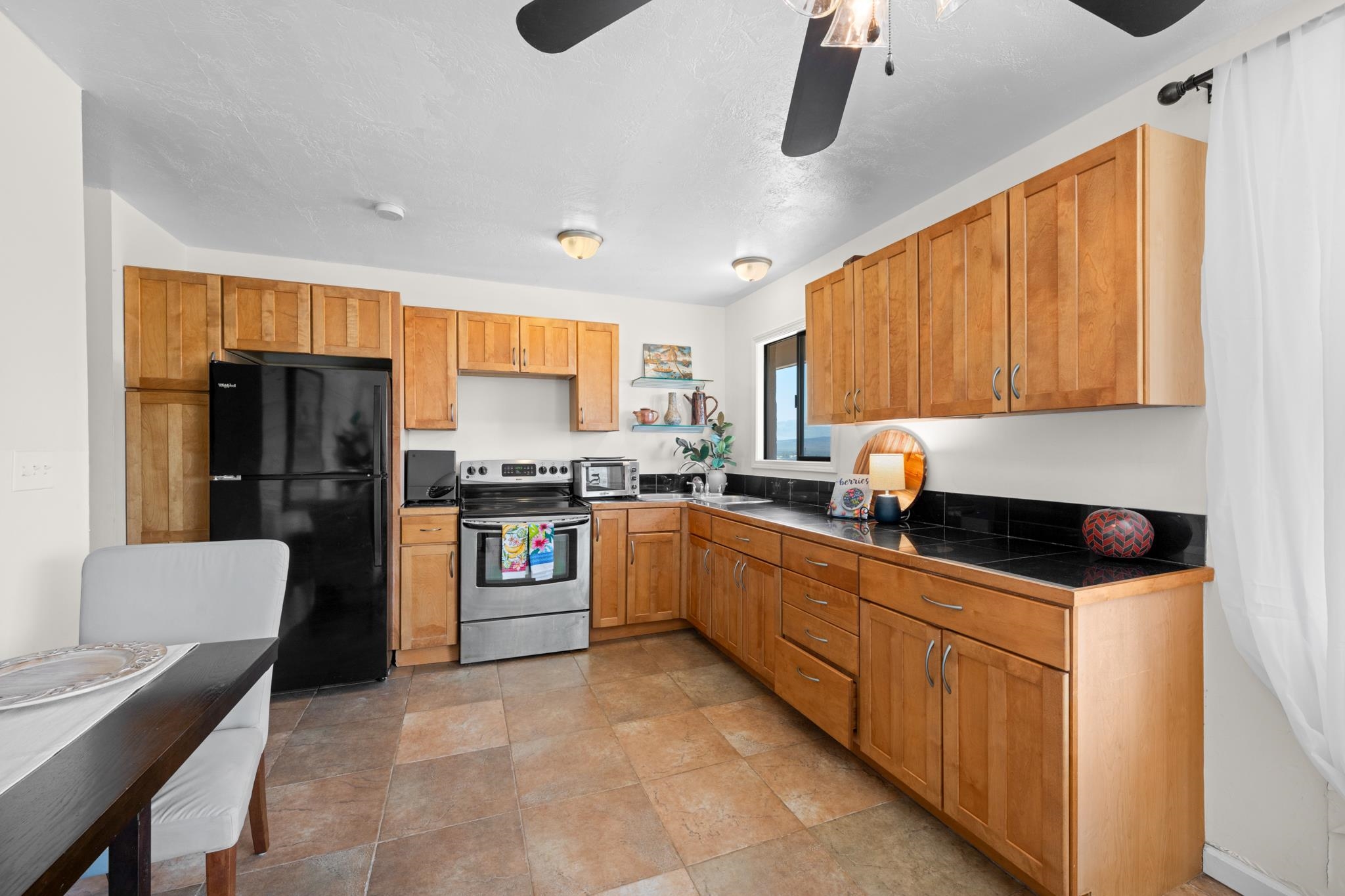 Mount Thomas condo # PH7, Wailuku, Hawaii - photo 6 of 24