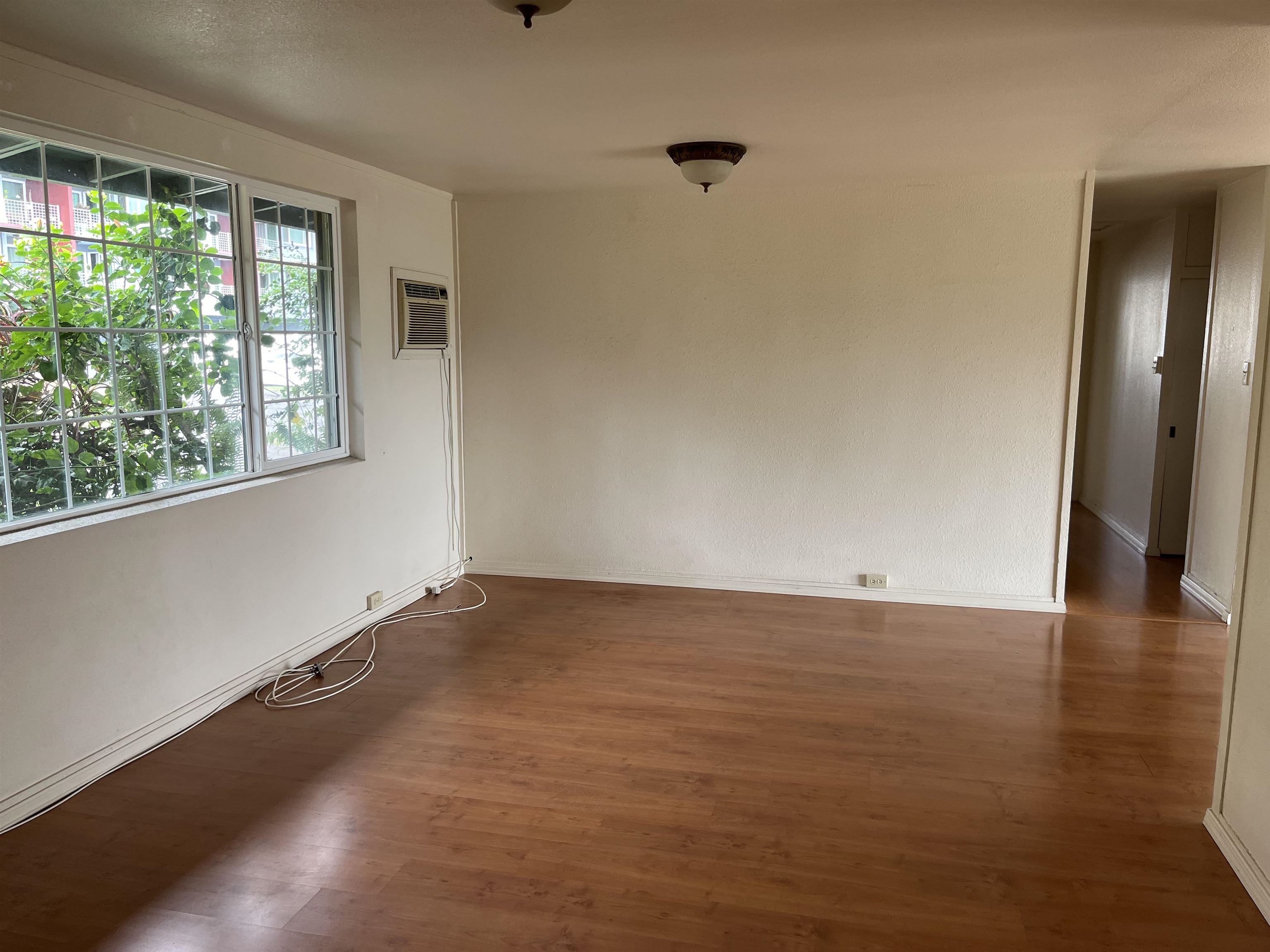 496  LihoLiho St , Wailuku home - photo 3 of 16