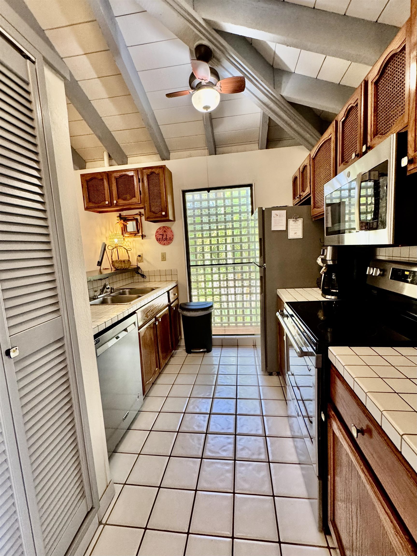 Ke Nani Kai condo # 201, Maunaloa, Hawaii - photo 5 of 26