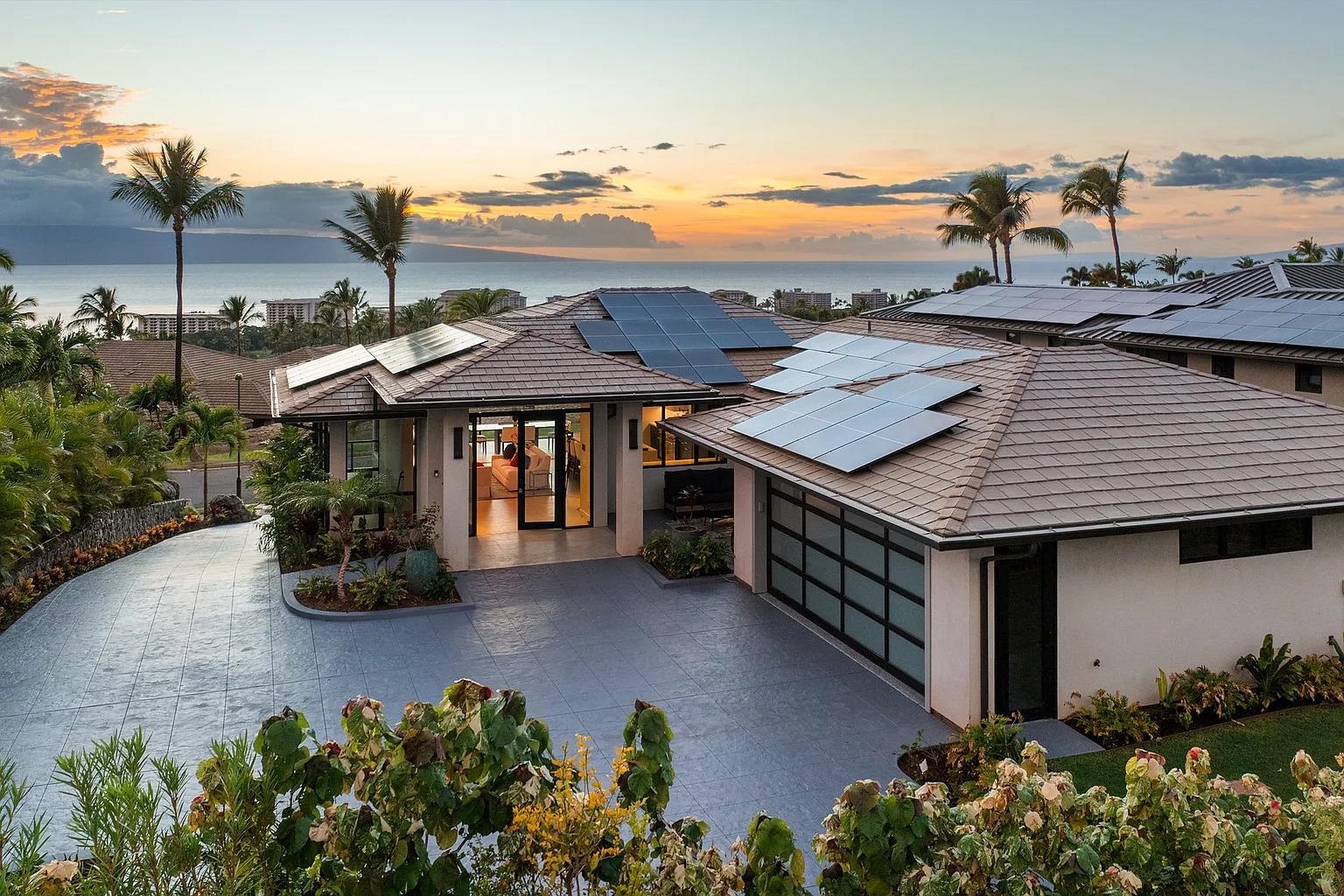 50  Lewa Lani Pl Kaanapali, Lahaina home - photo 2 of 18