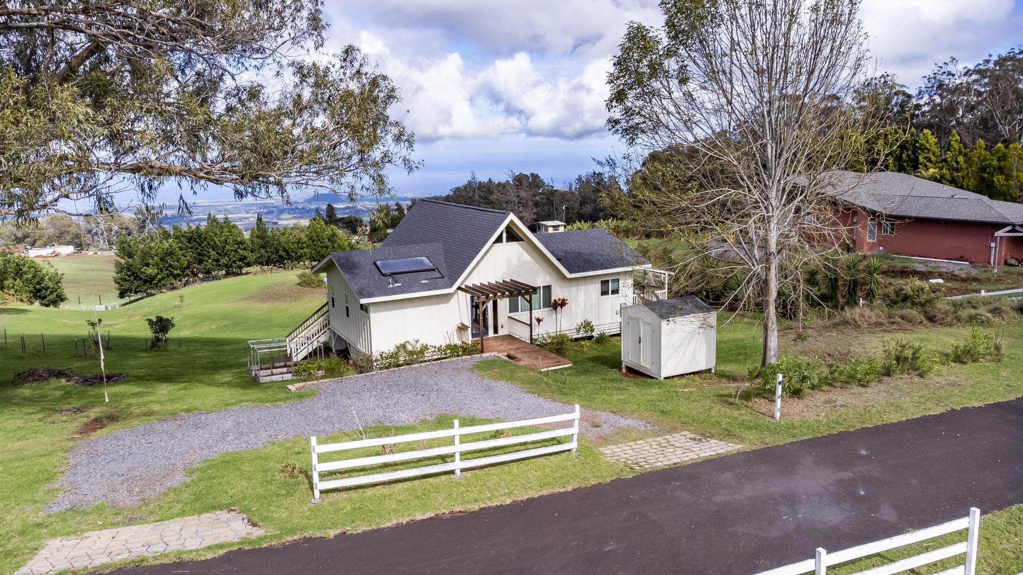 50  Naniuka Pl Makawao, Makawao/Olinda/Haliimaile home - photo 2 of 41