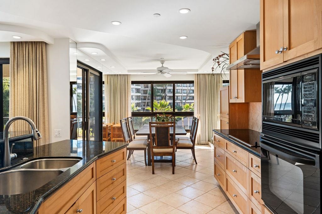 Kaanapali Alii condo # 1-304, Lahaina, Hawaii - photo 11 of 40