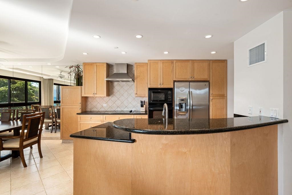 Kaanapali Alii condo # 1-304, Lahaina, Hawaii - photo 8 of 40