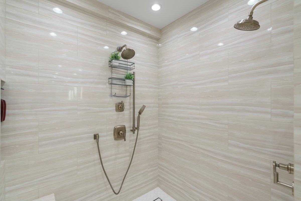 Kaanapali Alii condo # 1-502, Lahaina, Hawaii - photo 31 of 36