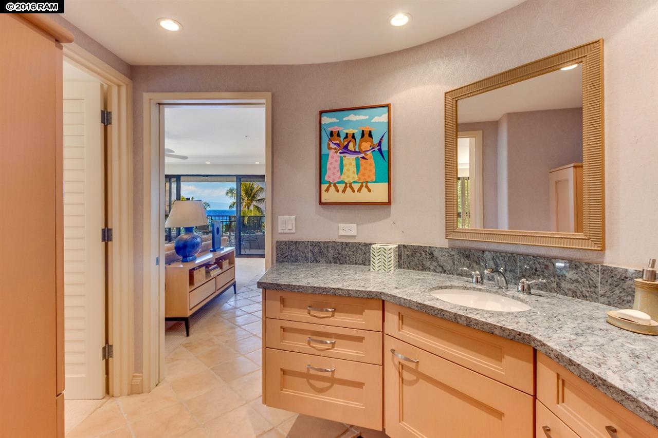 Kaanapali Alii condo # 1-506, Lahaina, Hawaii - photo 25 of 30