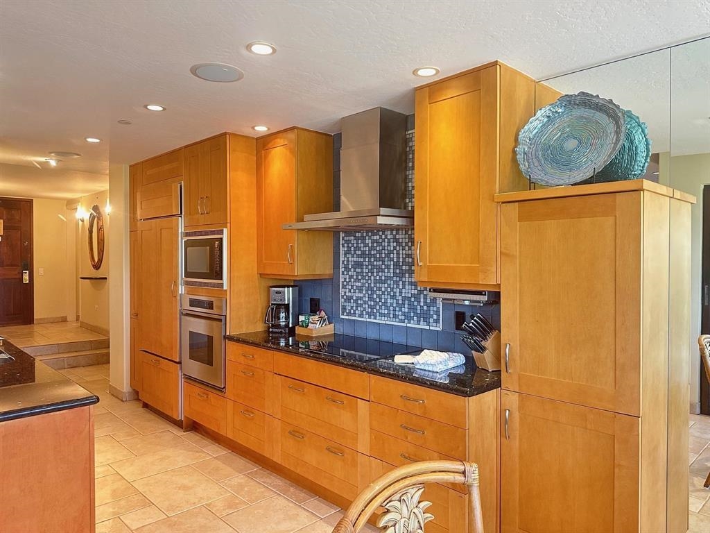 Kaanapali Alii condo # 1-703, Lahaina, Hawaii - photo 6 of 28