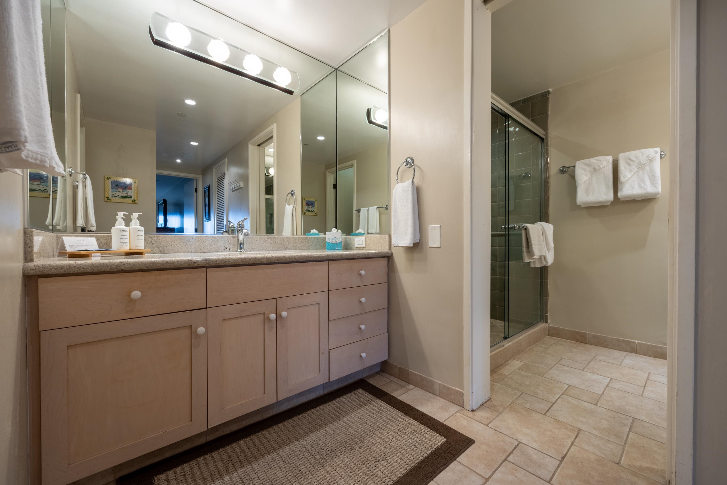 Kaanapali Alii condo # 1-801, Lahaina, Hawaii - photo 14 of 27