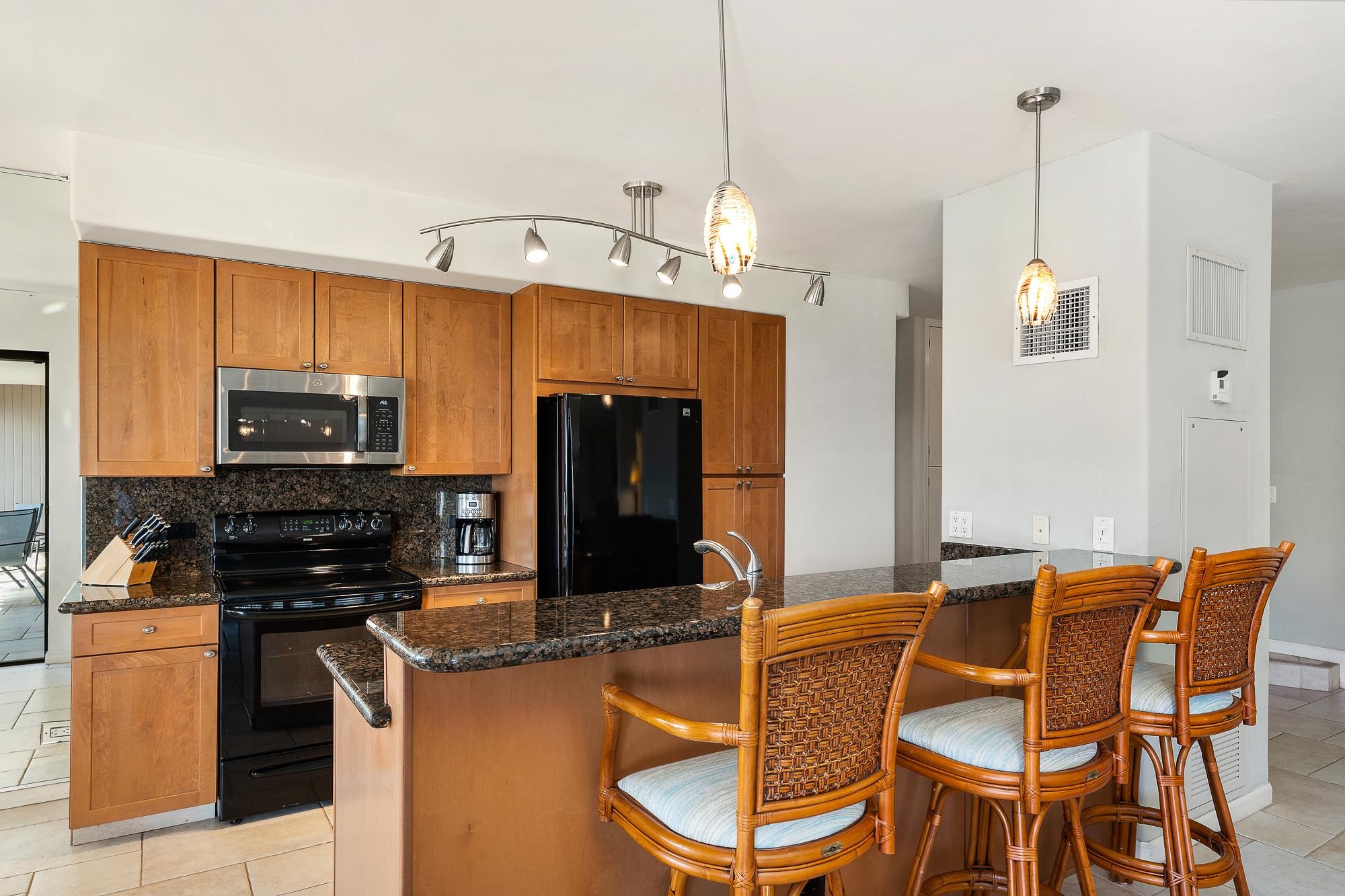 Kaanapali Alii condo # 1-904, Lahaina, Hawaii - photo 16 of 50