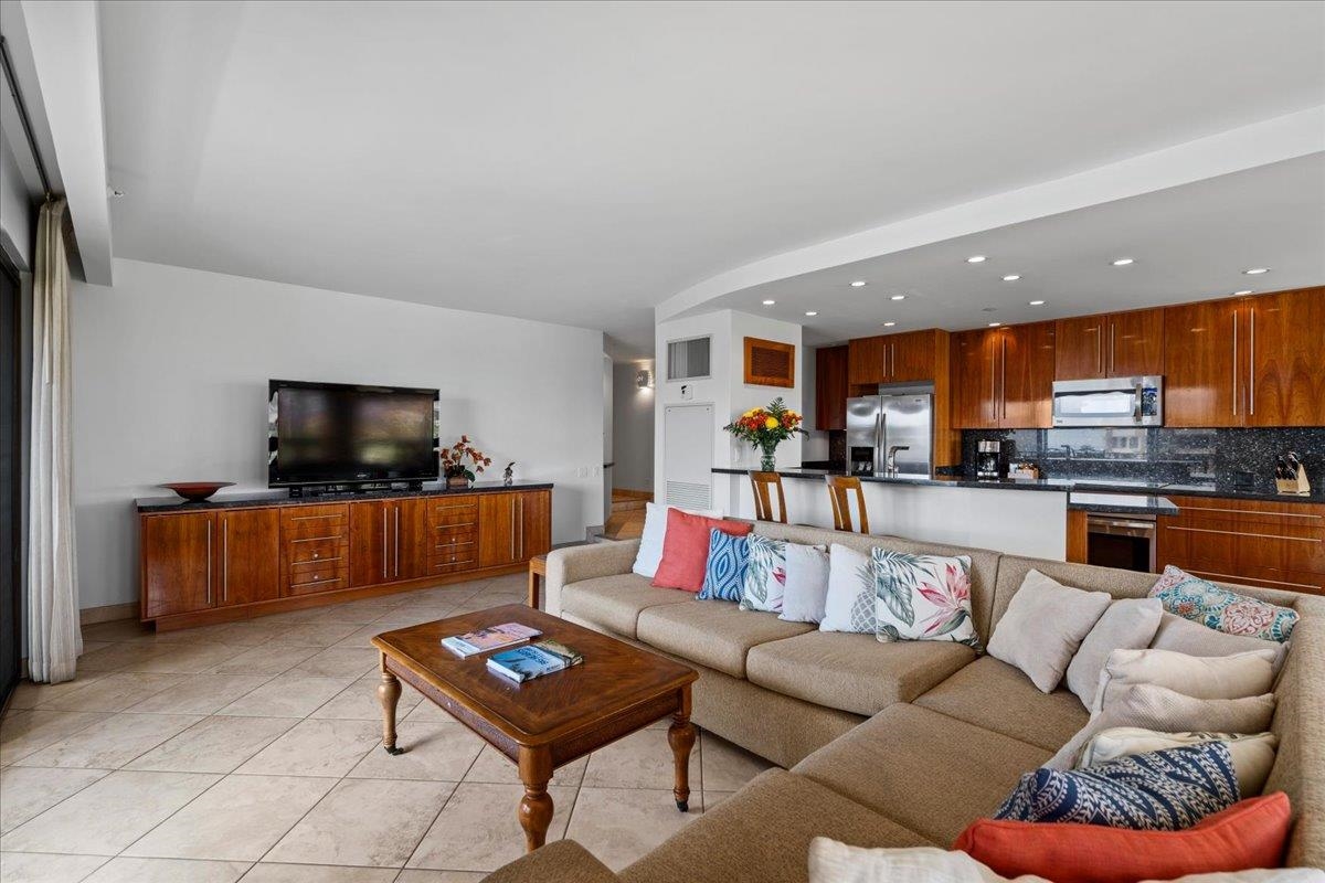 Kaanapali Alii condo # 2-1105, Lahaina, Hawaii - photo 11 of 45