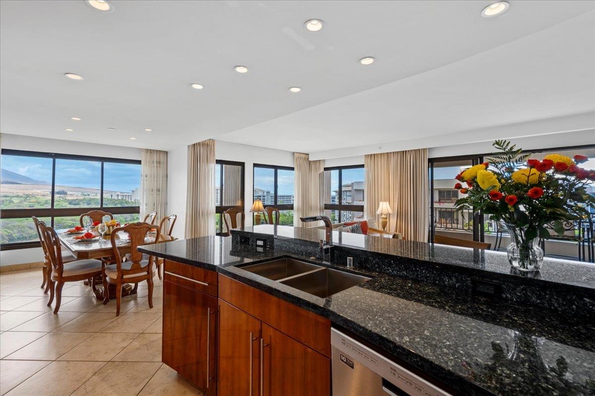 Kaanapali Alii condo # 2-1105, Lahaina, Hawaii - photo 15 of 45