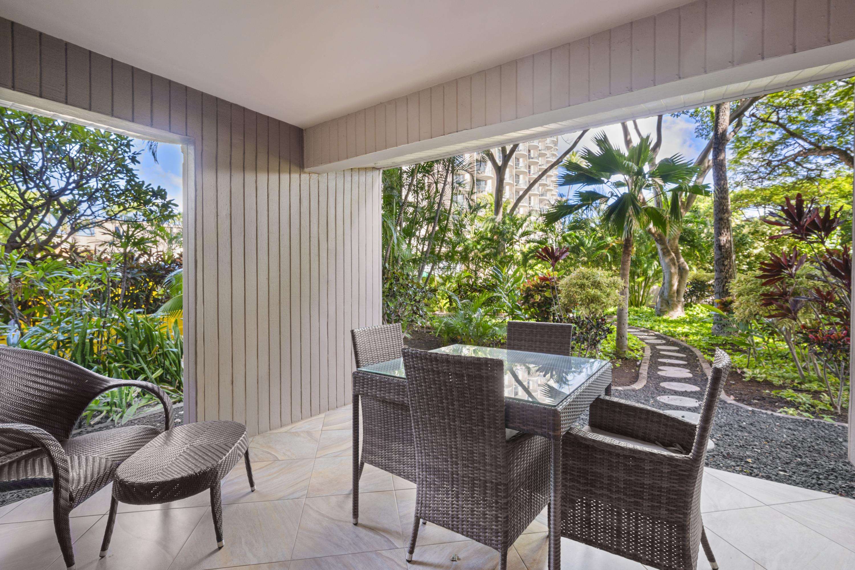 Kaanapali Alii condo # 212, Lahaina, Hawaii - photo 2 of 25